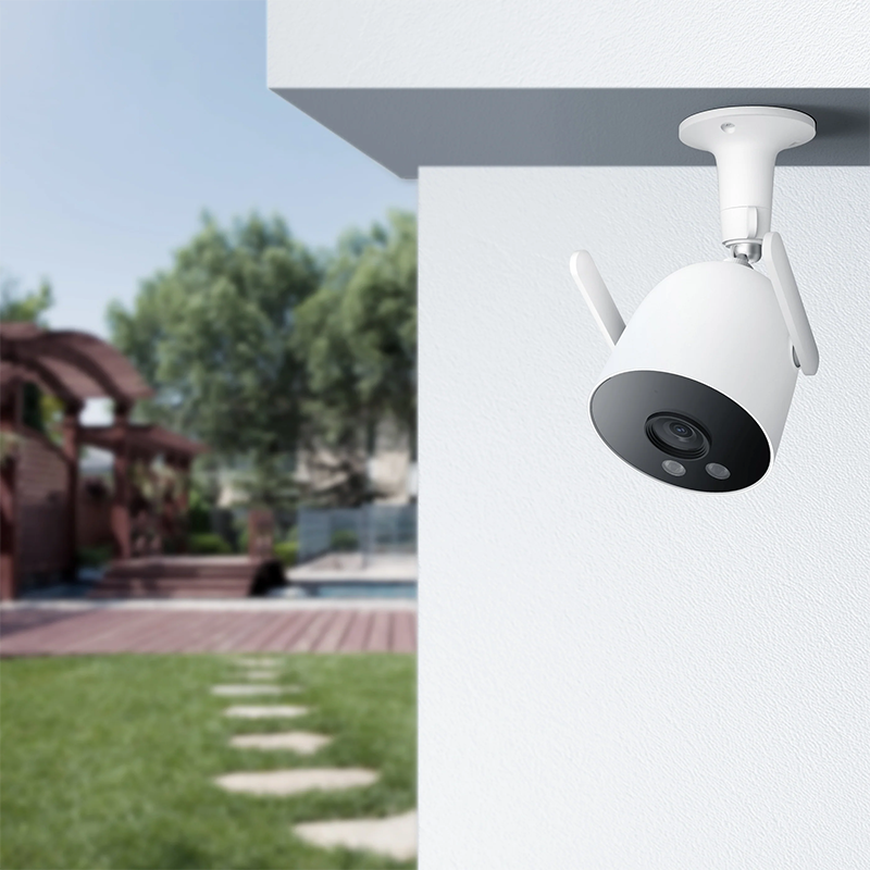  كاميرا مراقبة إميلاب ذكية خارجية بدقة 2K واي فاي تعمل بالكهرباء مع كشاف ضوء EC3-Lite - أبيض 