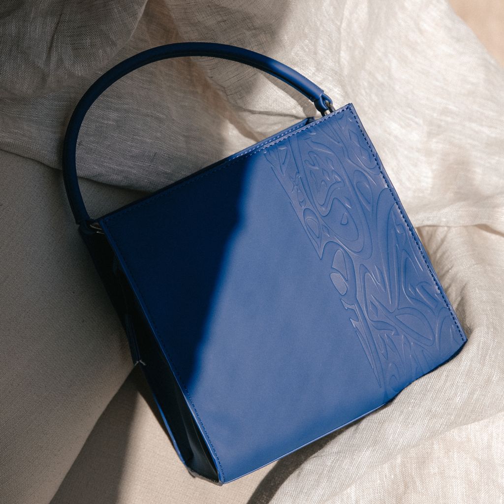 حقيبة عبلة - اللون الأزرق 