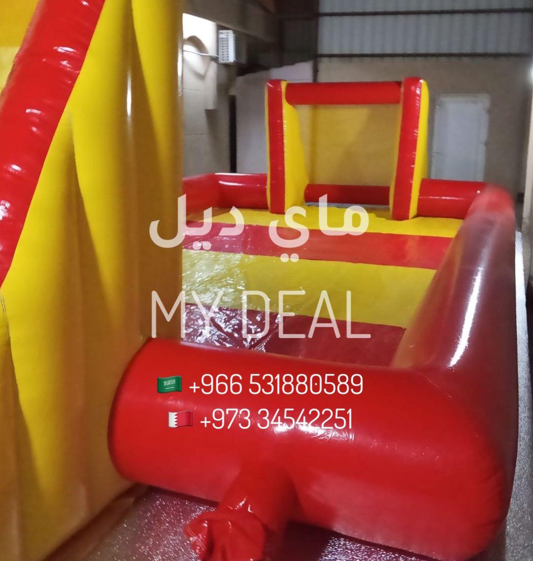 إيجار ملعب صابوني 10 في 5 متر 