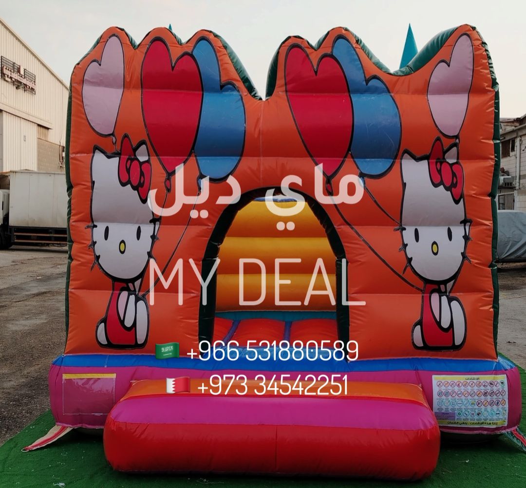 نطيطة هوائية بشخصية كيتي بواجهة كبيرة مع درج وبوابة 3.70×3 متر