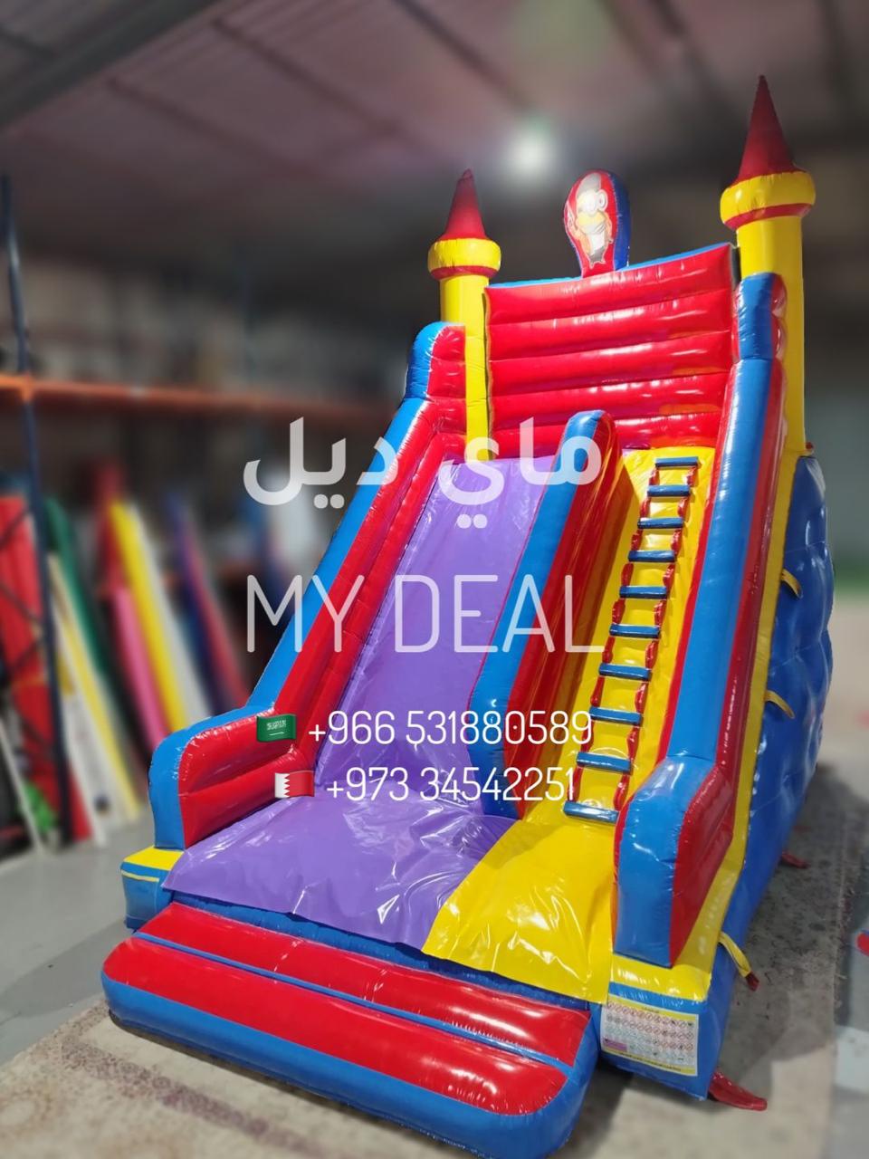 زحليقه مع درج كبير طول ٦ عرض ٤ ارتفاع ٦
