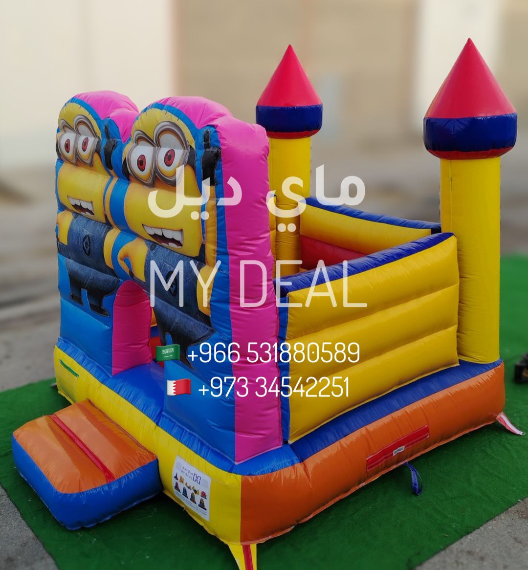 إيجار نطيطة هوائية مينيونز بشخصية كبيرة مع مدخل ودرج 3.50*3*3 متر