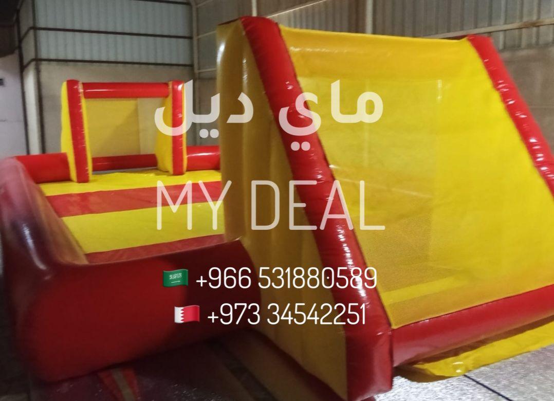إيجار ملعب صابوني 10 في 5 متر 