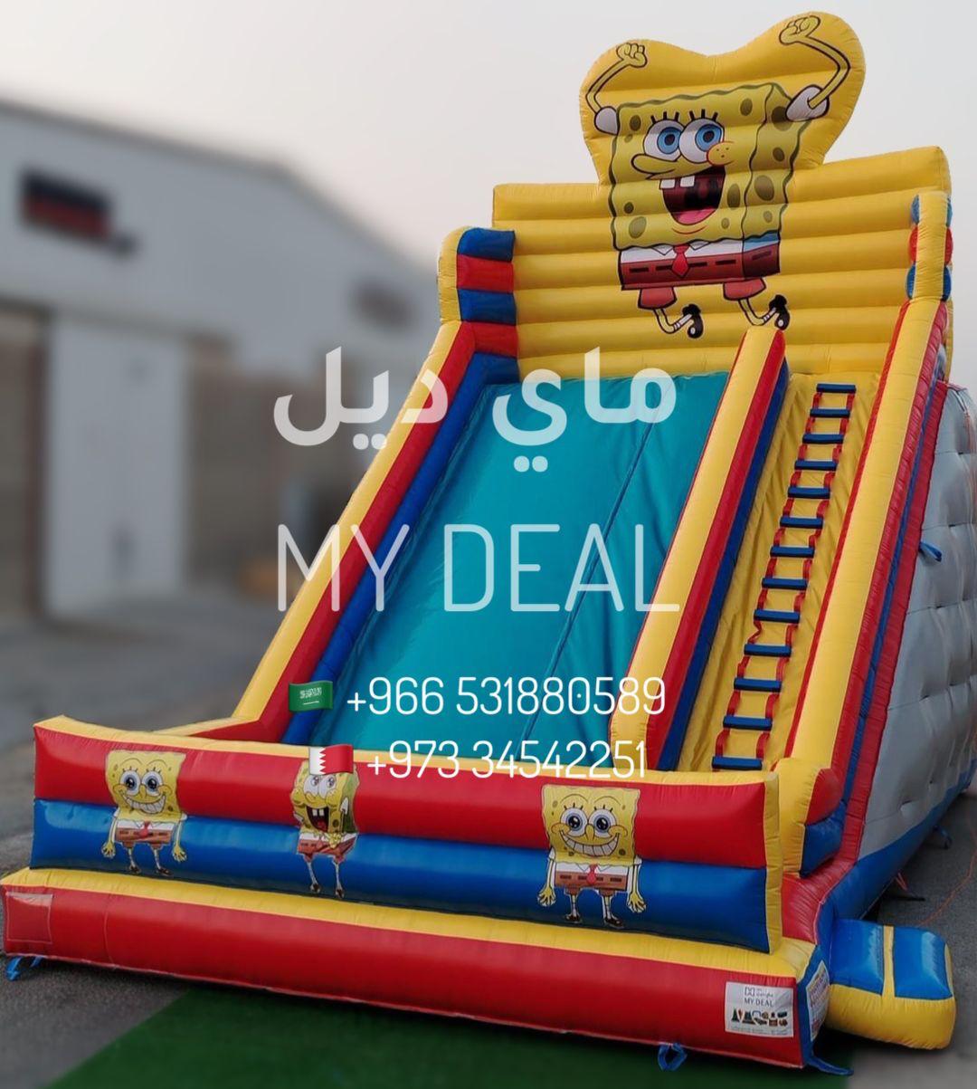 زحليقة هوائية سبونج بوب مع نطيطة وسلّم جانبي 8 × 5.25 × 7 متر