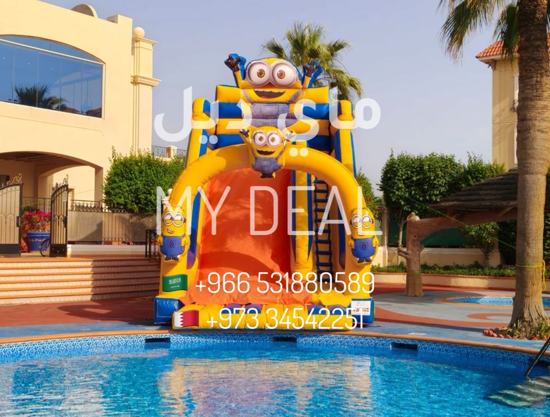 زحلاقة هوائية مع شخصية مينيونز مع درج 8* 4.50 *7 متر