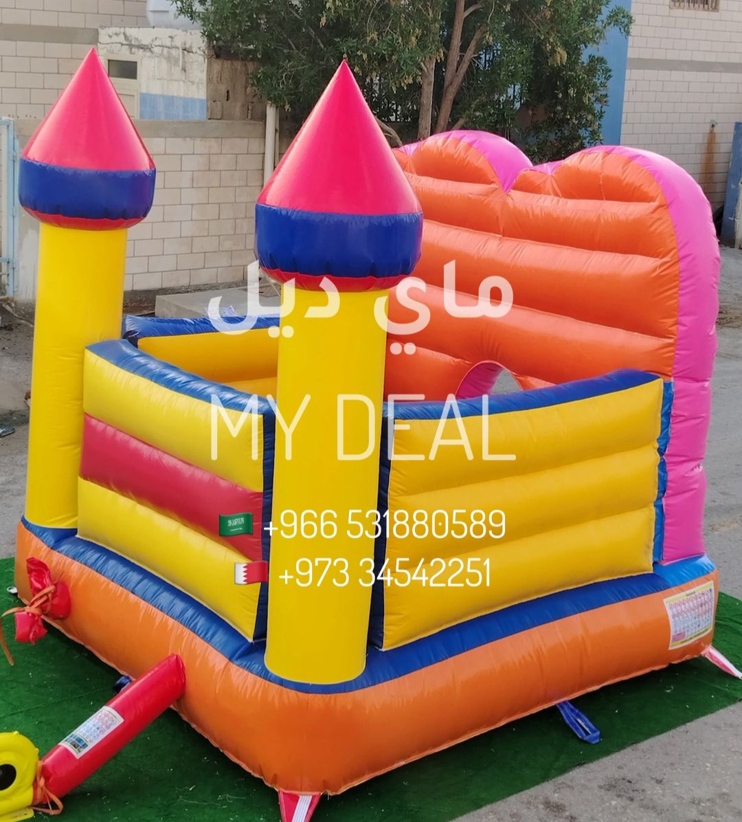 إيجار نطيطة هوائية مينيونز بشخصية كبيرة مع مدخل ودرج 3.50*3*3 متر