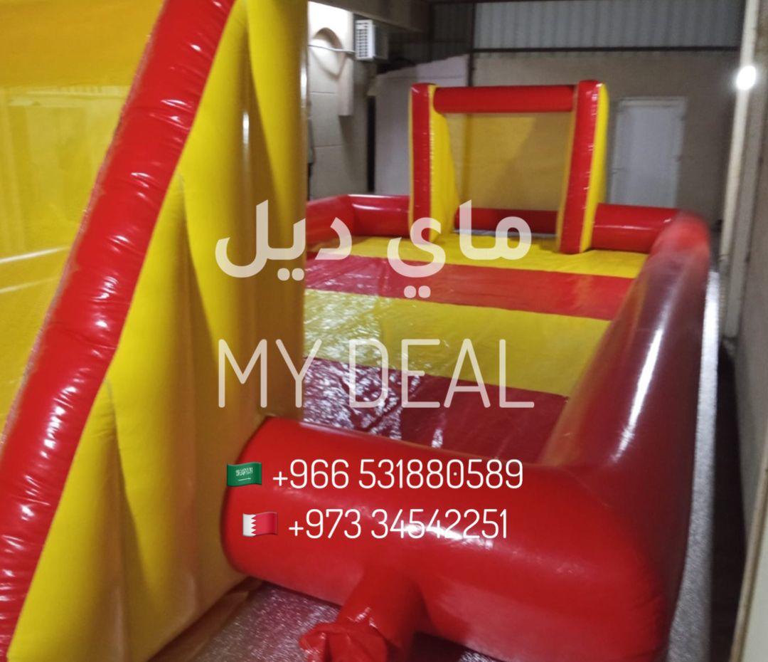 إيجار ملعب صابوني 10 في 5 متر 