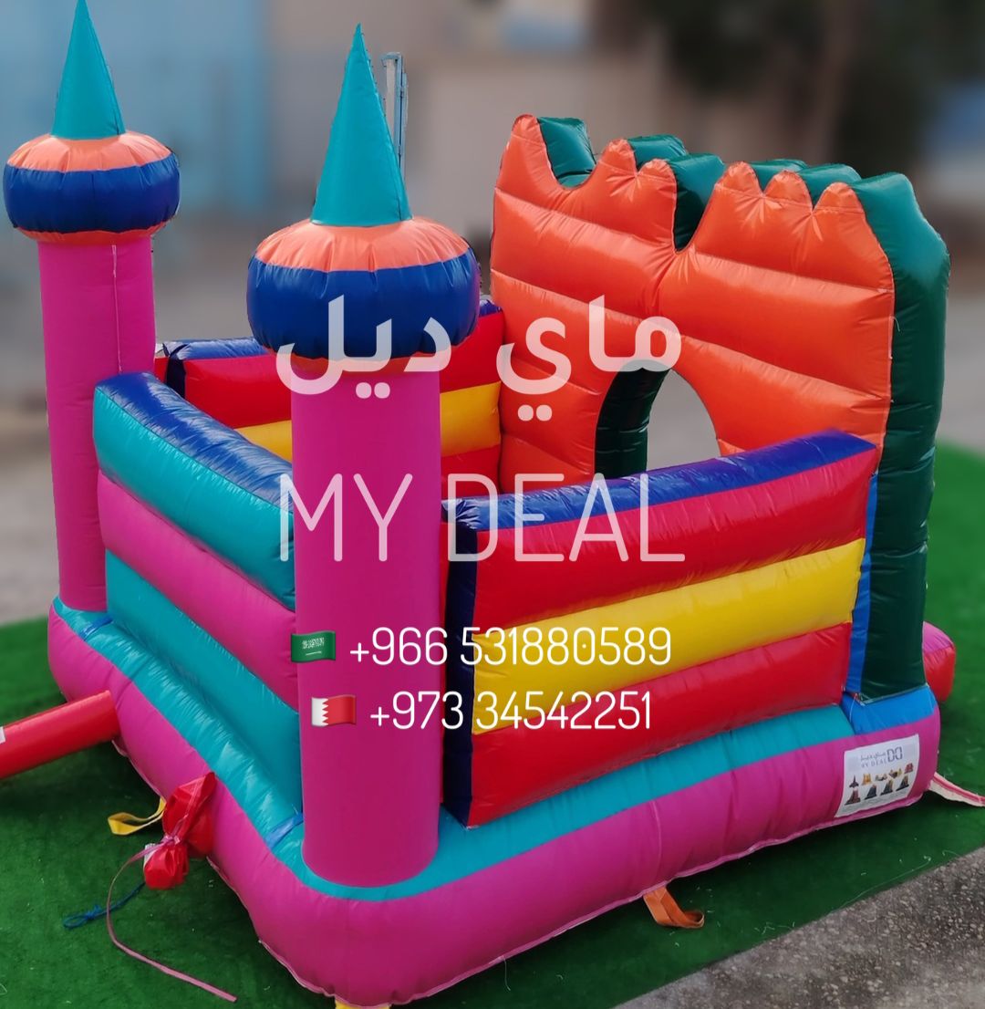 إيجار نطيطة هوائية كيتي بشخصية كبيرة مع مدخل ودرج كبير 3.50*3*3متر