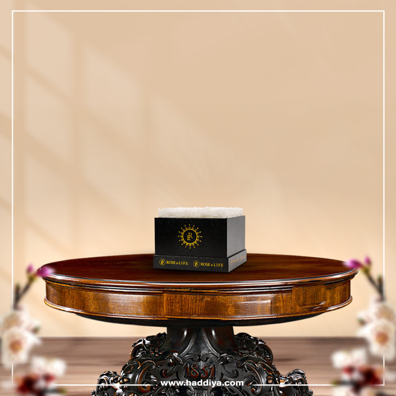  Rose & Life Eternal Square Blossom Box| Colour: White 