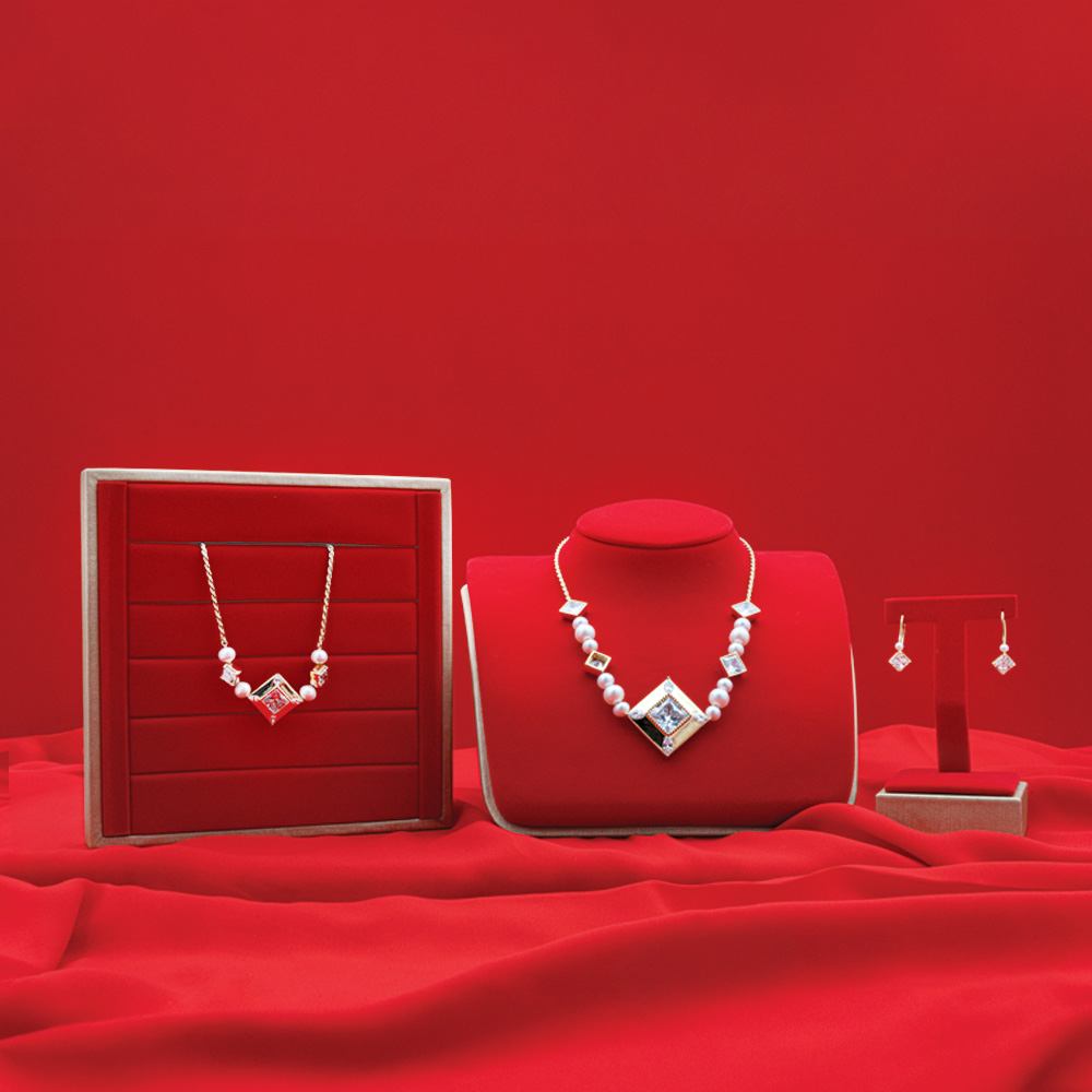  Amira Kite Motif Set Gold Collection  