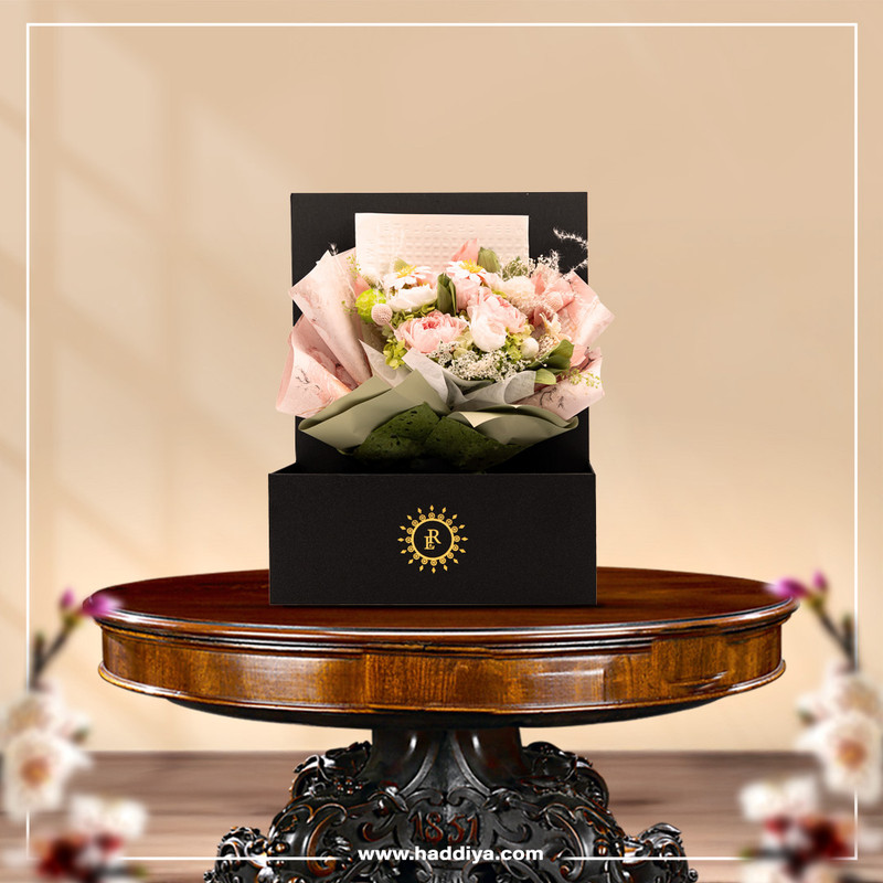  Rose & Life Blushing Garden Bouquet Large 