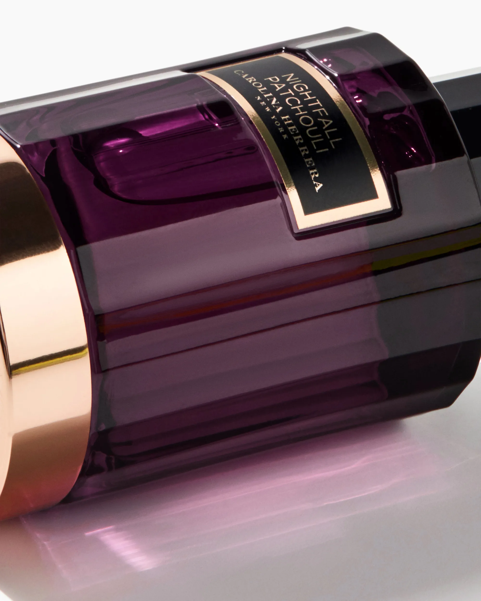 عطر كارولينا هيريرا  كونفيدينشال نايت فول باتشولي او دو بارفان 100 مل 