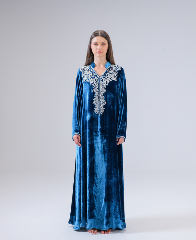 【新品】MANOF⭐︎VELOUR EMBROIDERY ALL IN ONE Velvet Jalabiya With Silver Naqda Embroidery, A-Line | Hadab