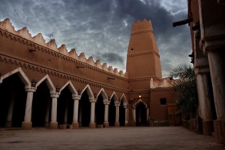شقراء و اوشيقر 