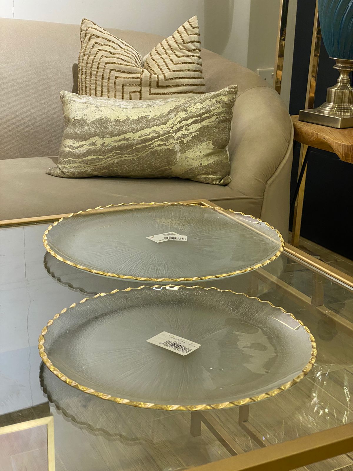 صحن زجاج دائري