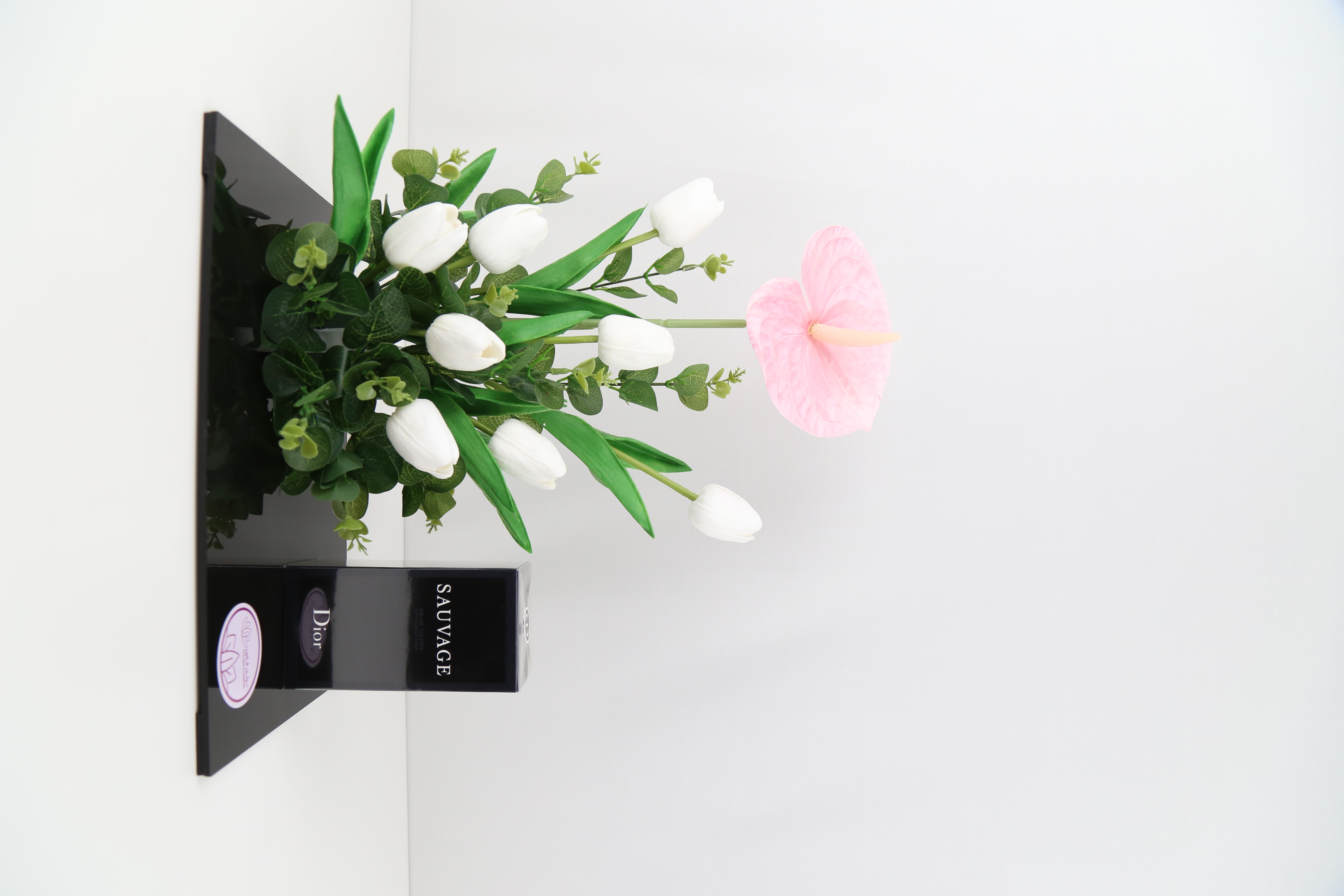  عطر سوفاج للرجال بتنسيق راقي 