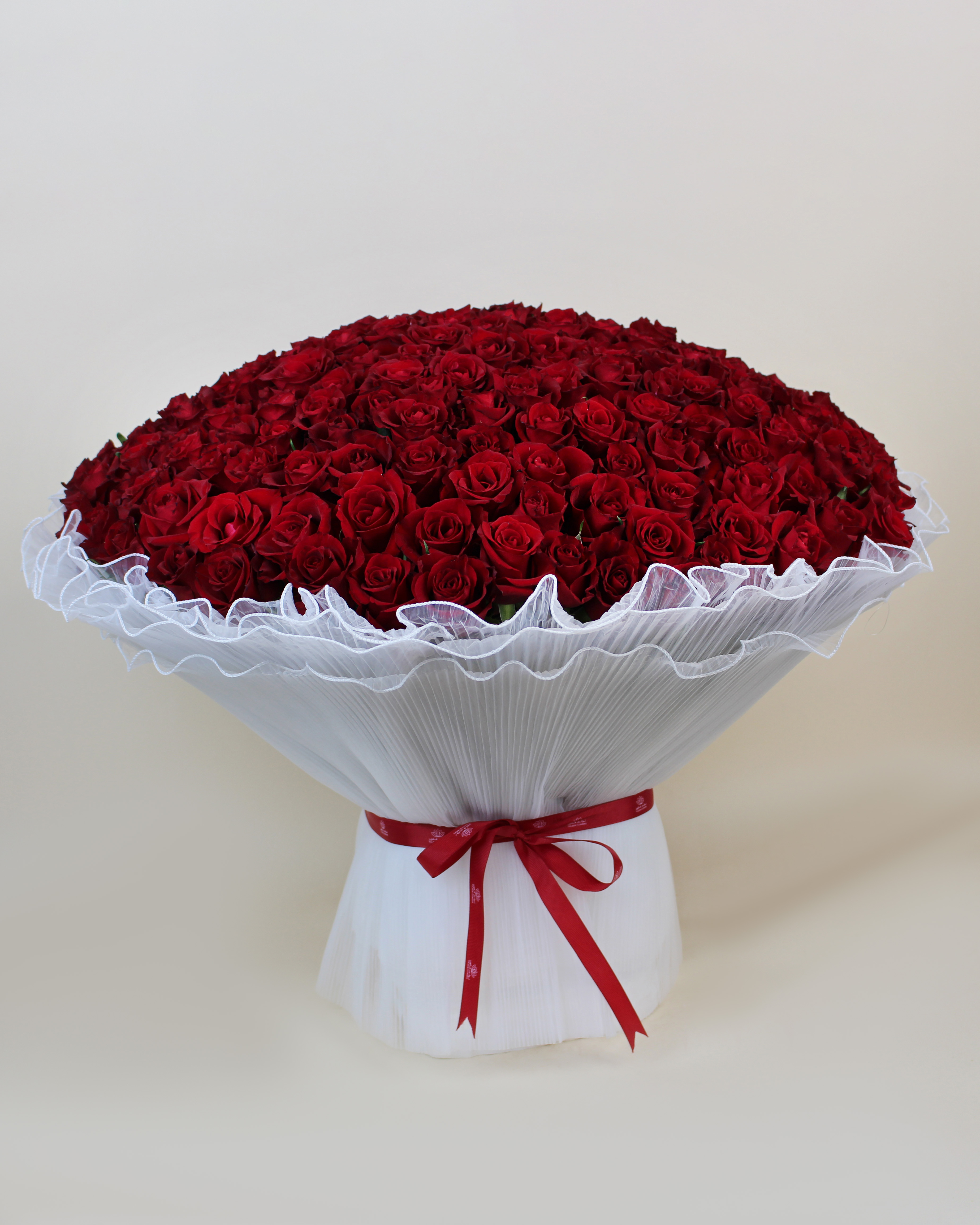  باقة 200 روز أحمر 