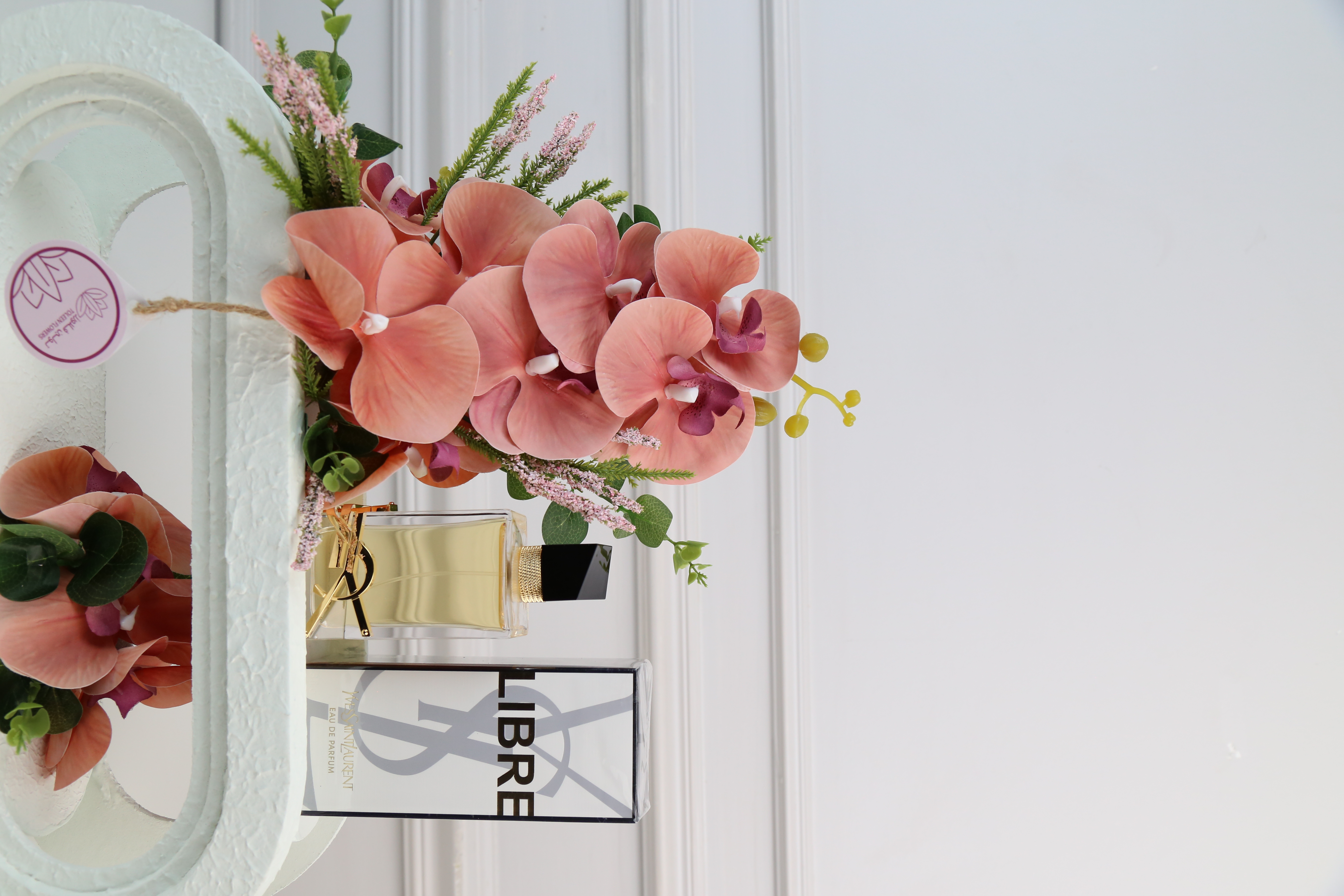  عطر ليبر ايف سان لوران للنساء بتنسق مميز 