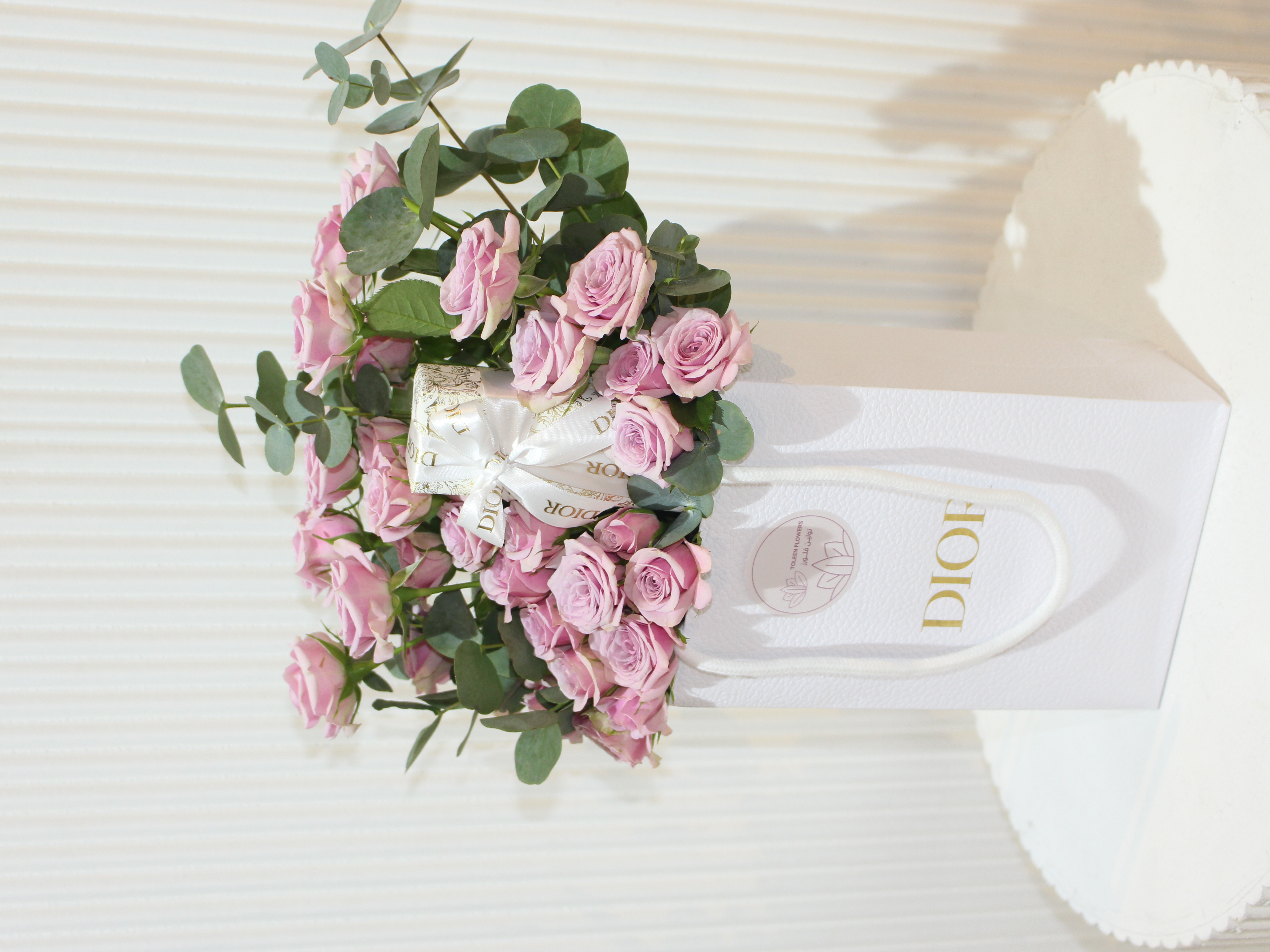  عطر مس ديور نسائي بتنسيق راقي 