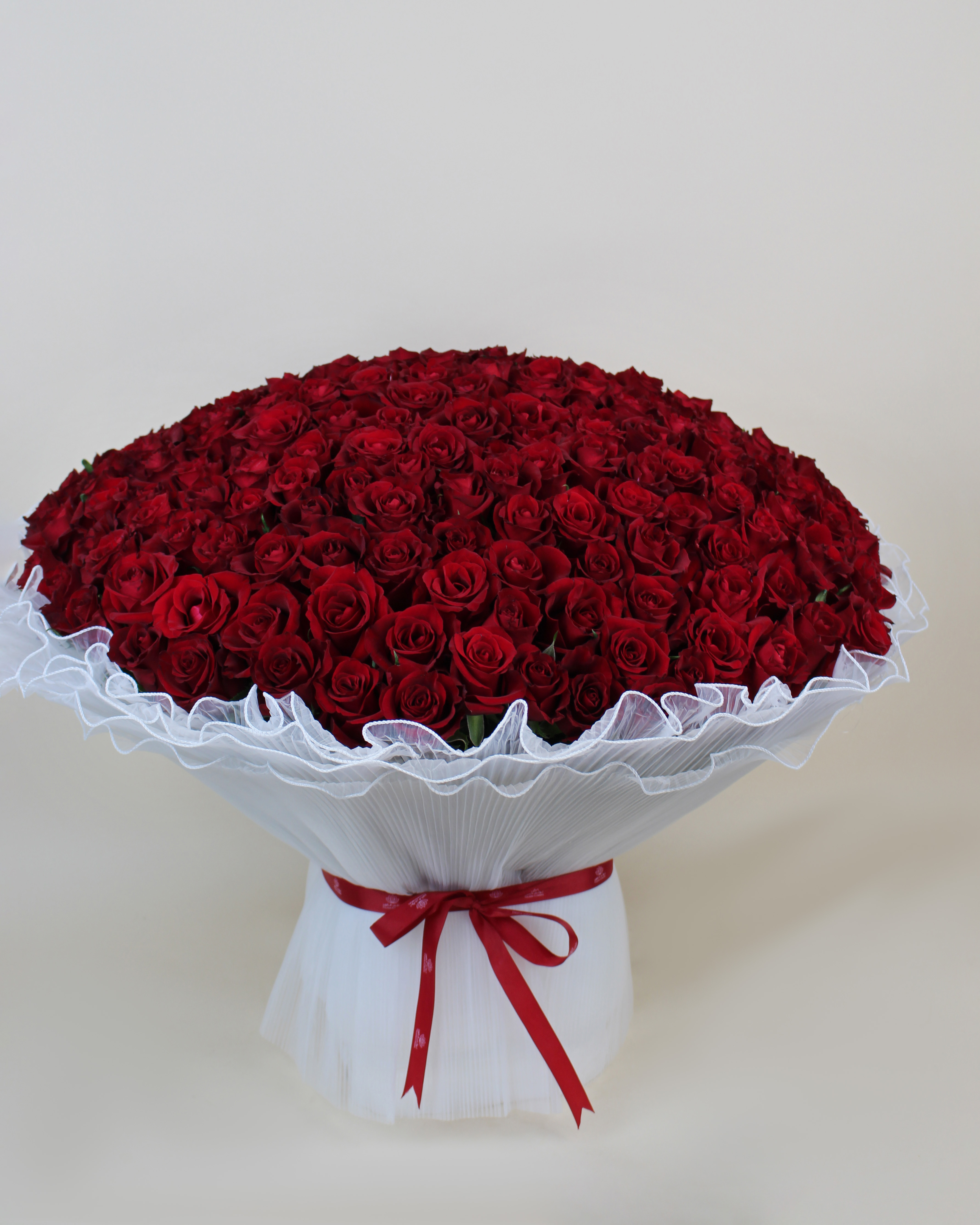  باقة 200 روز أحمر 