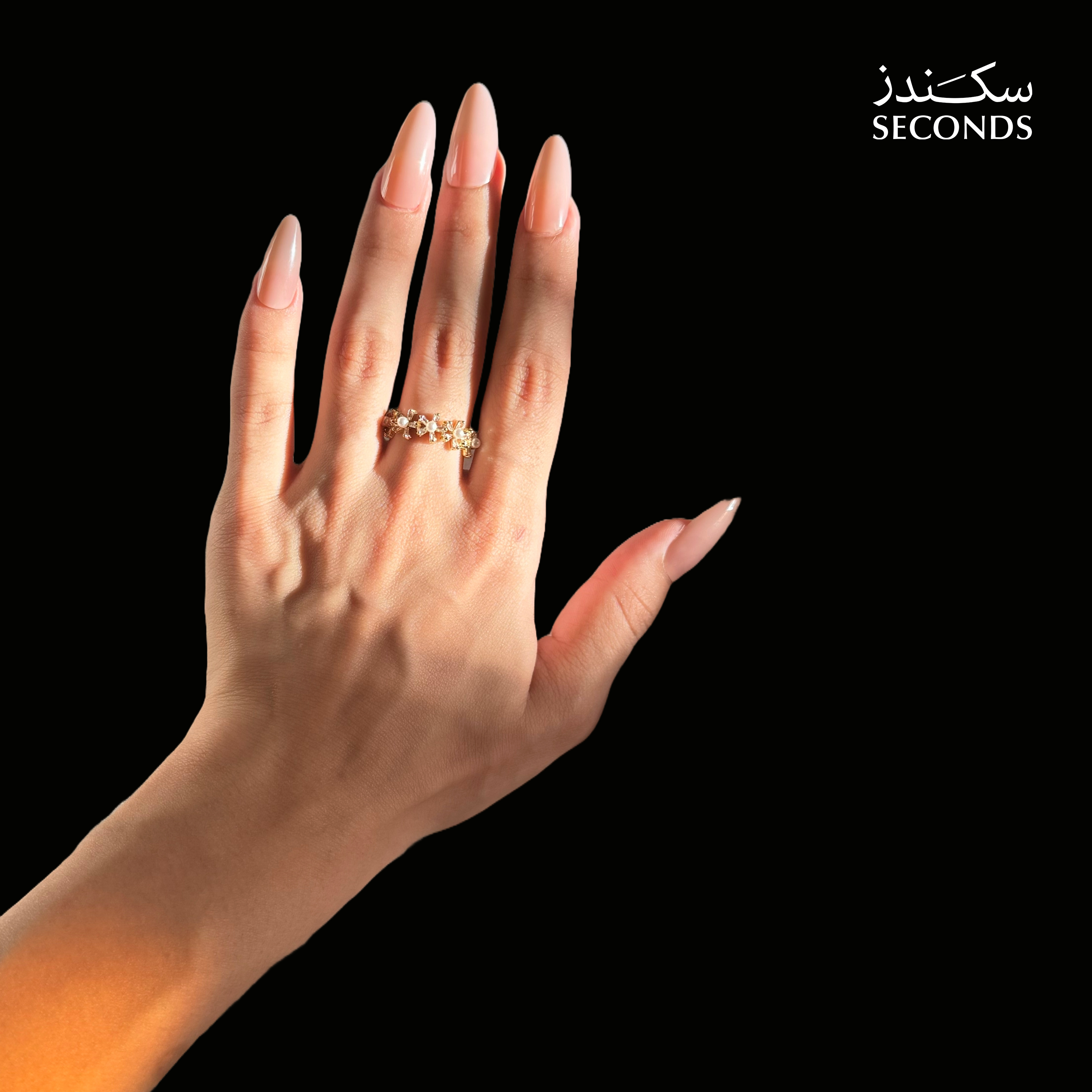 خاتم نماء بتصميم زهور 