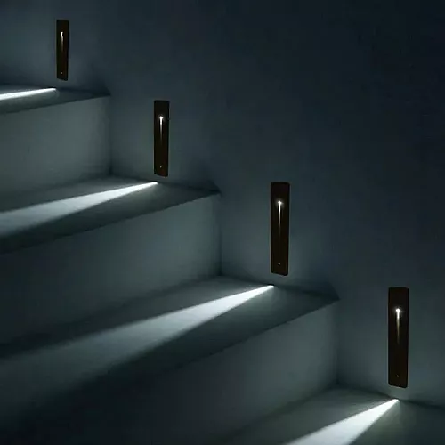  اضاءة درج ولمبة درج بإضاءة جميلة شكل اسود لون الانارة اصفر مستطيل ابعاد 210 × 60 × 60 مم 5 واط 