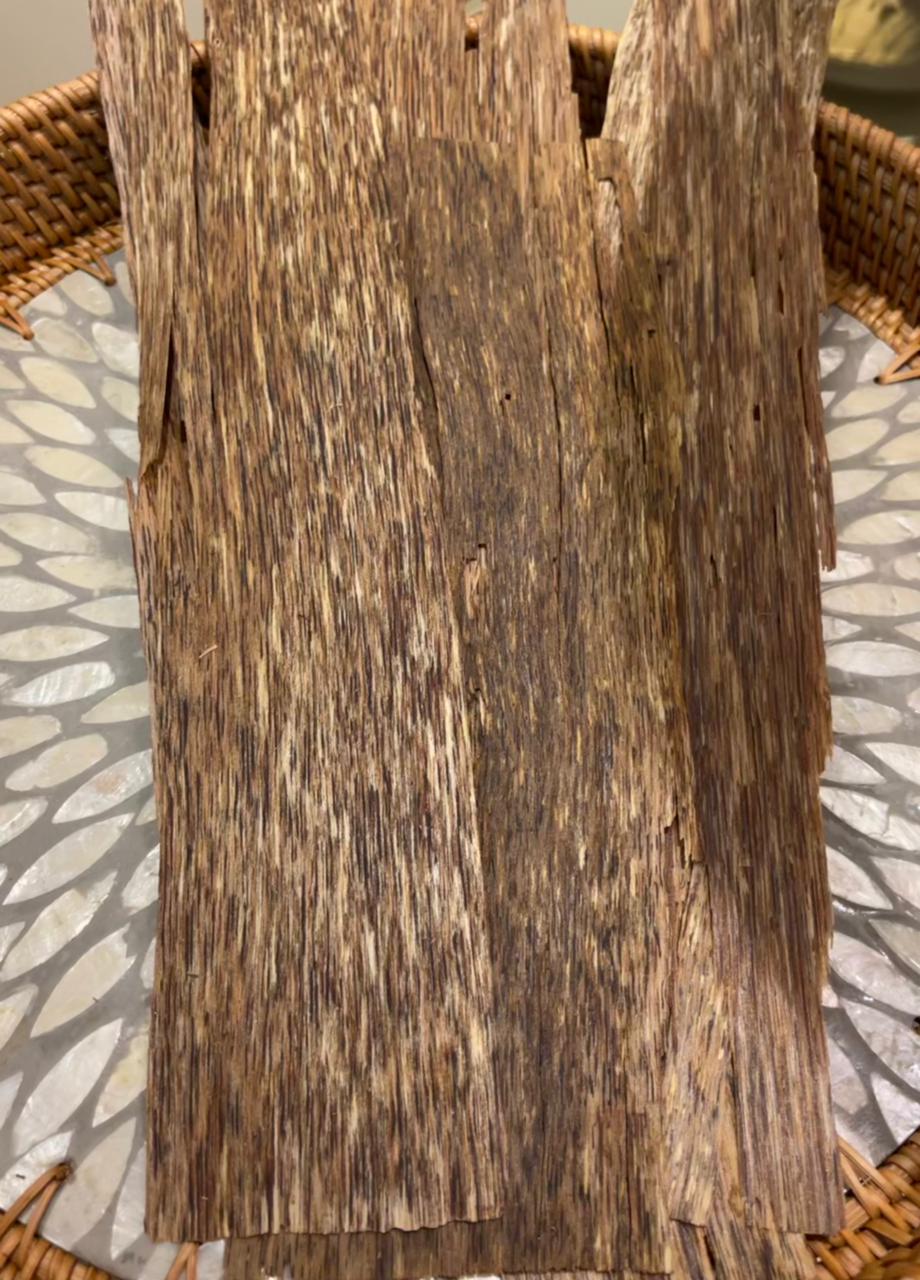 رقائق العود الفيتنامي ذو الوجهين