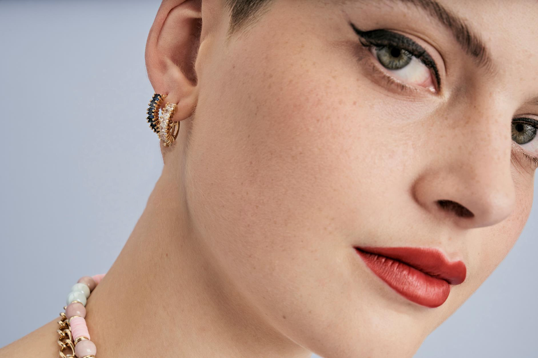 EARRING