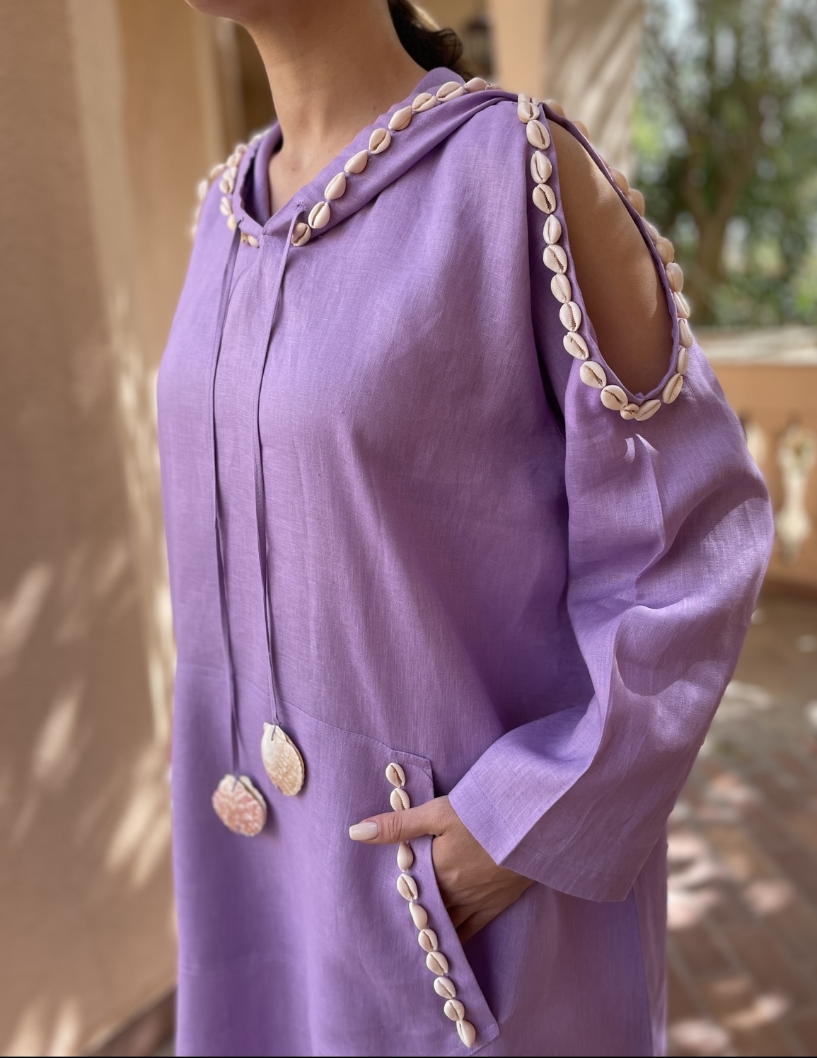فستان بنفسجي فاتح