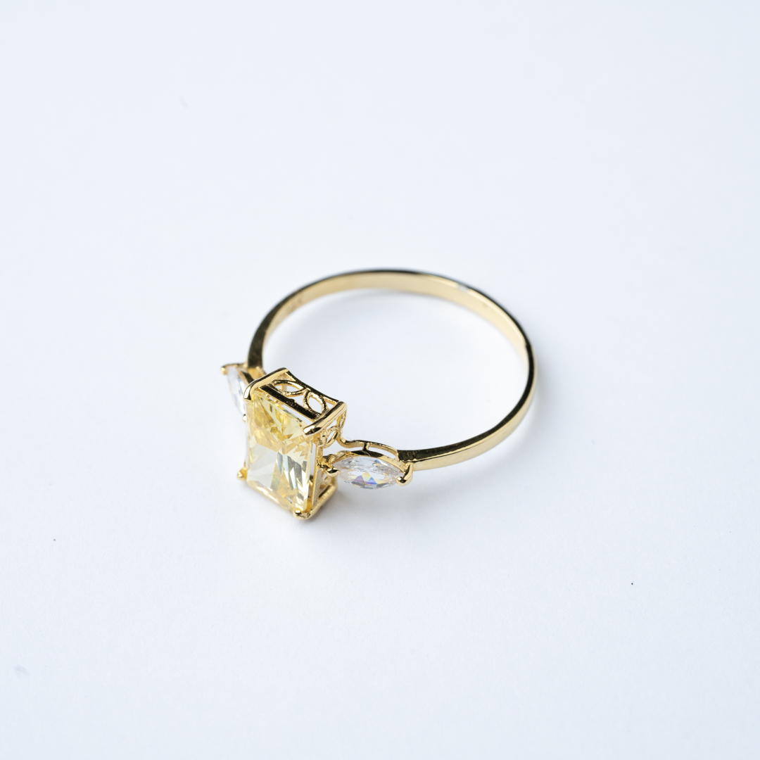  18K Gold Ring 