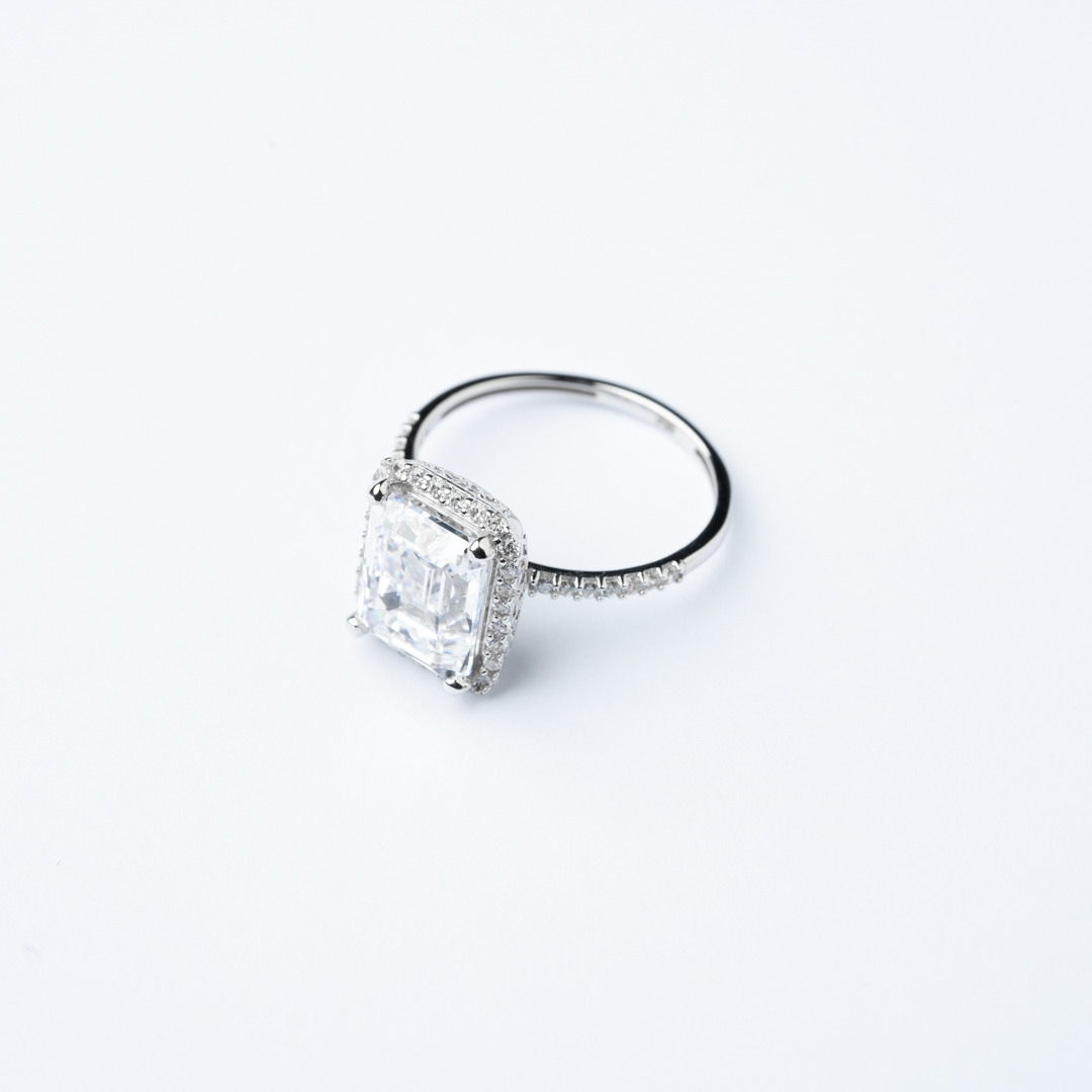 18K Gold Ring 