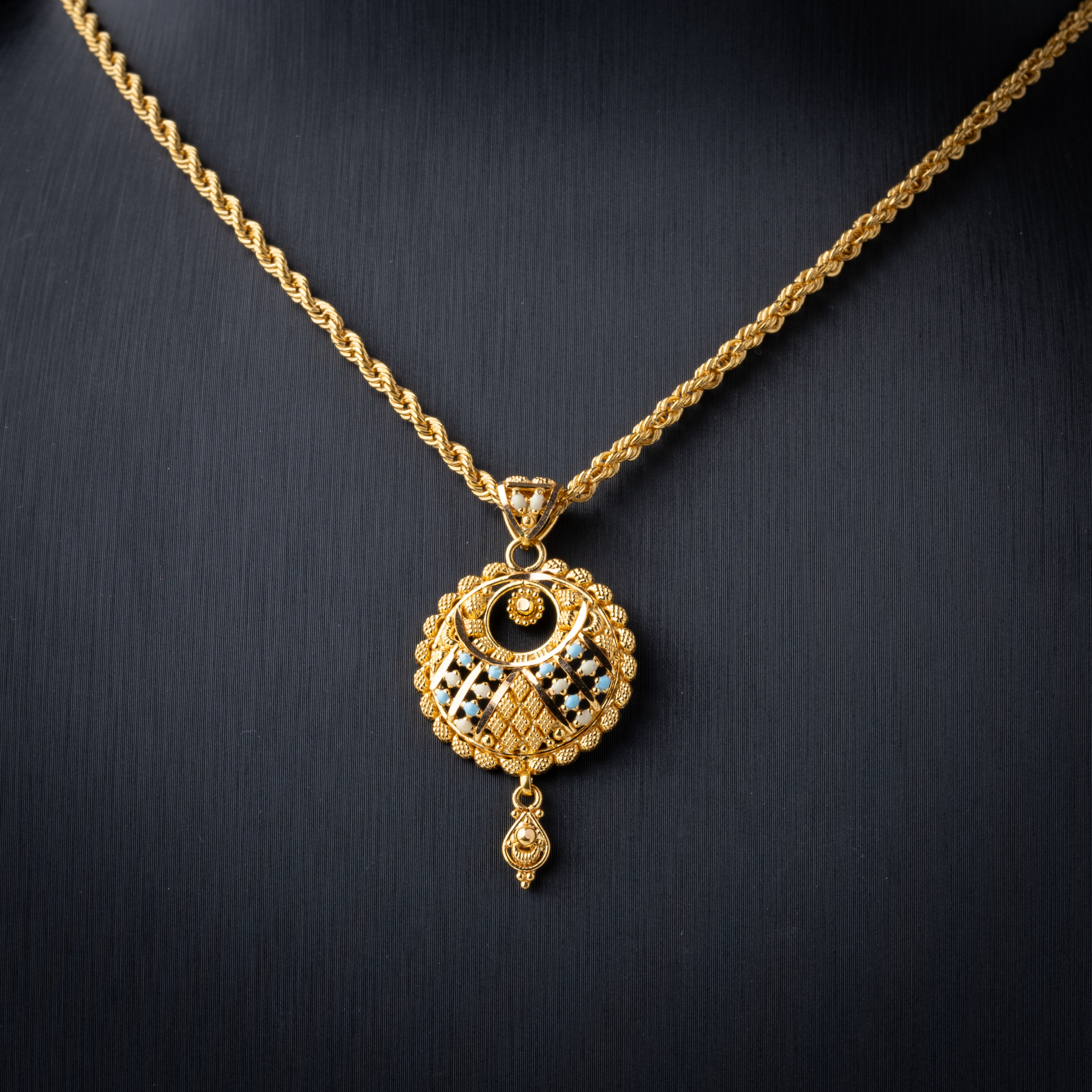  عقد ذهب عيار 21 