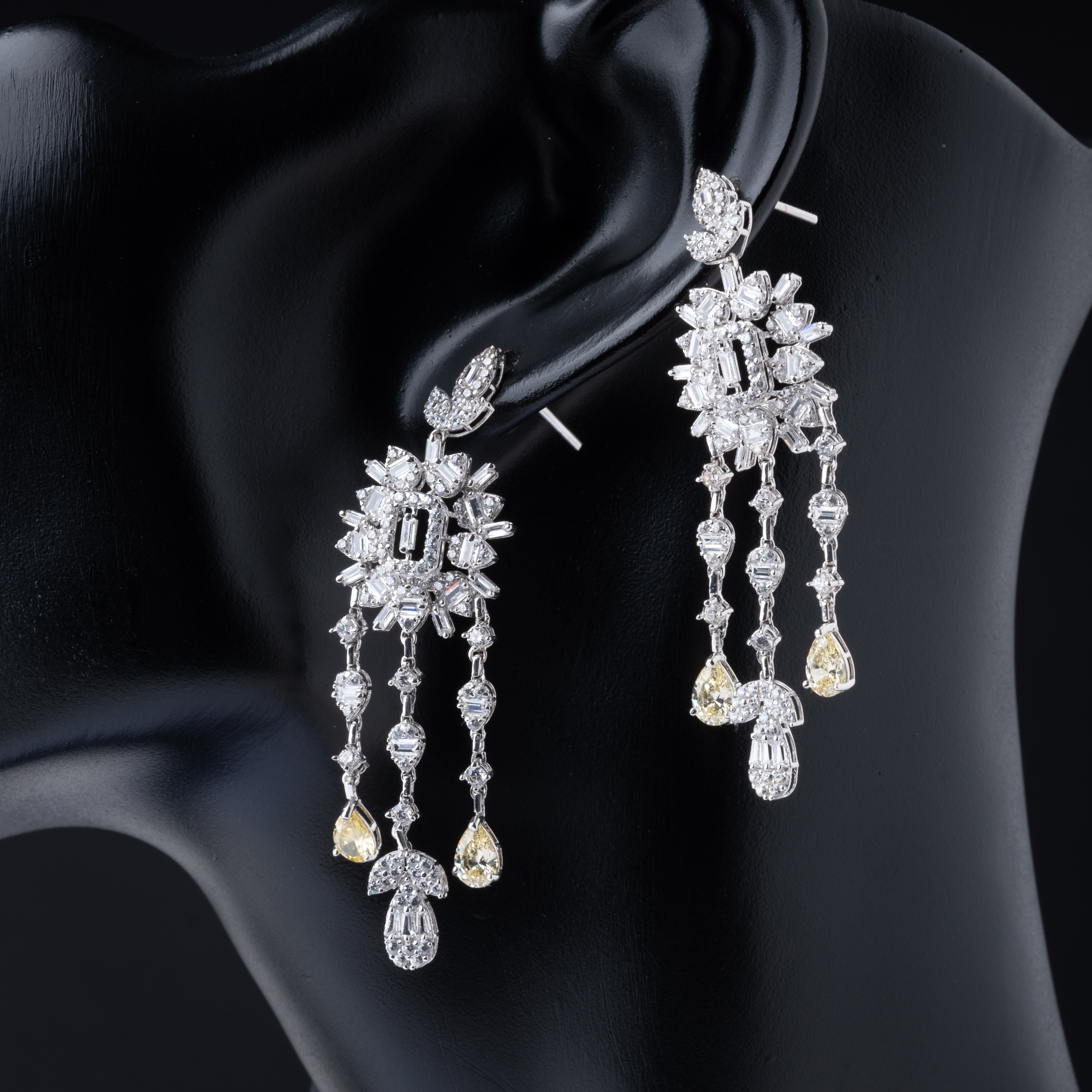  18K Gold Earrings 