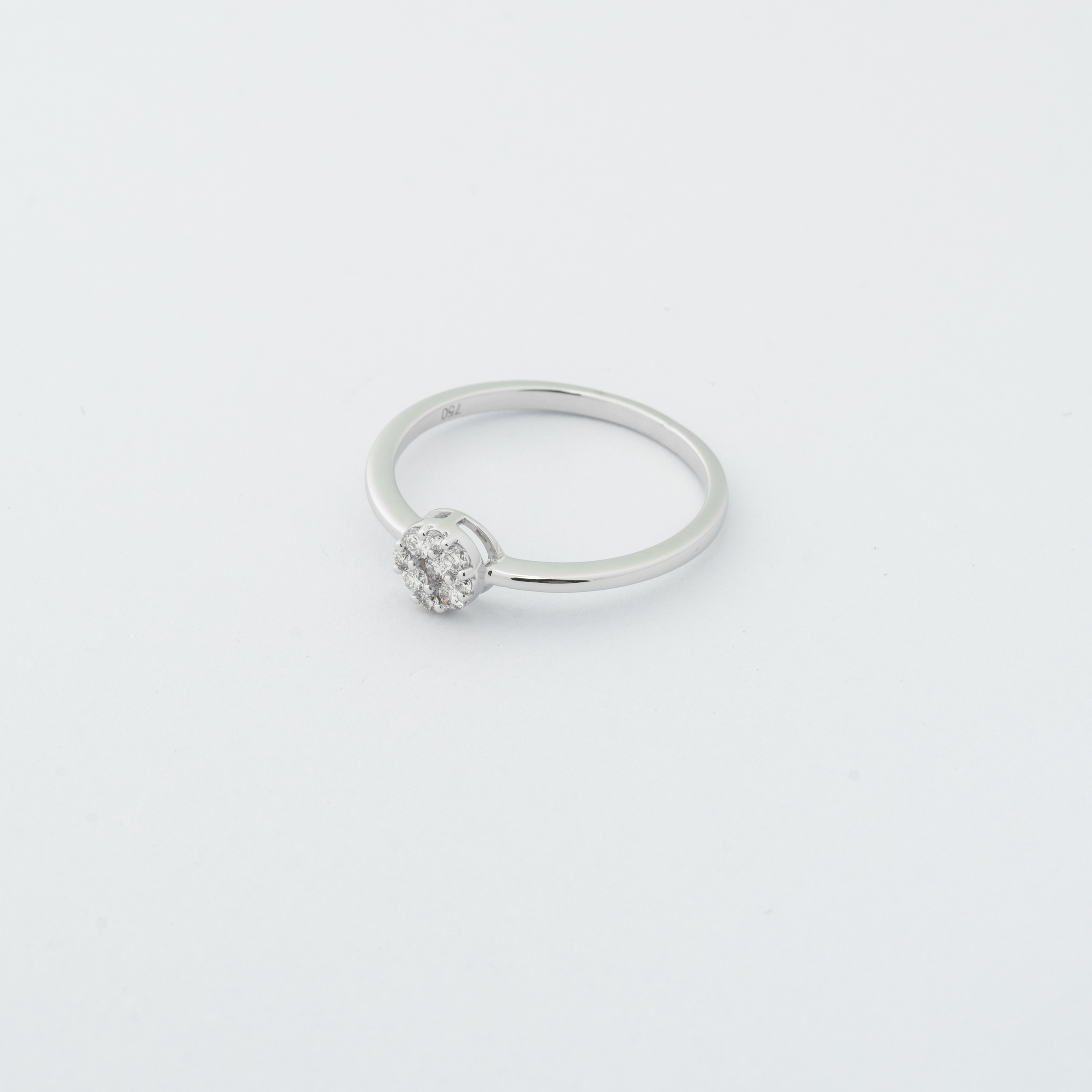  18K Diamond Ring 