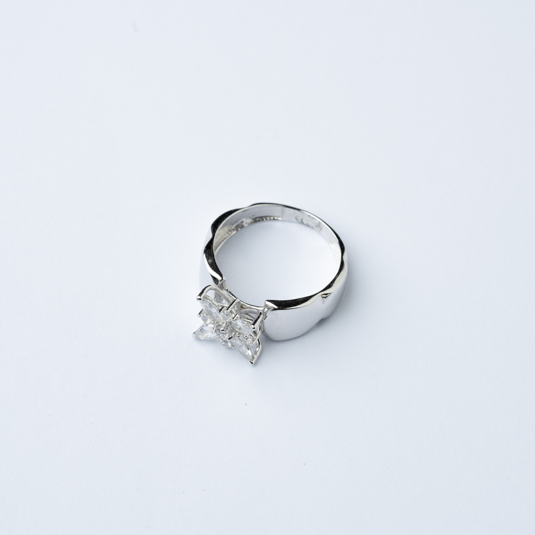  18K Gold Ring 