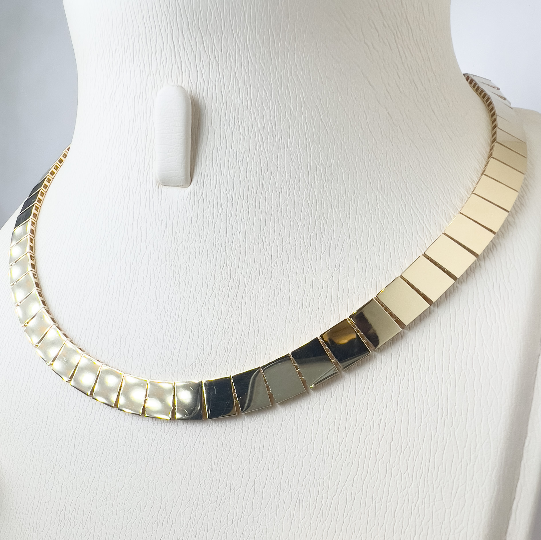  18K Gold Necklace 