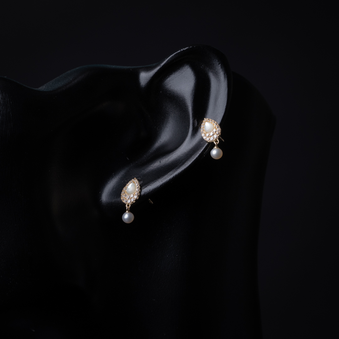  18K Gold Earrings 