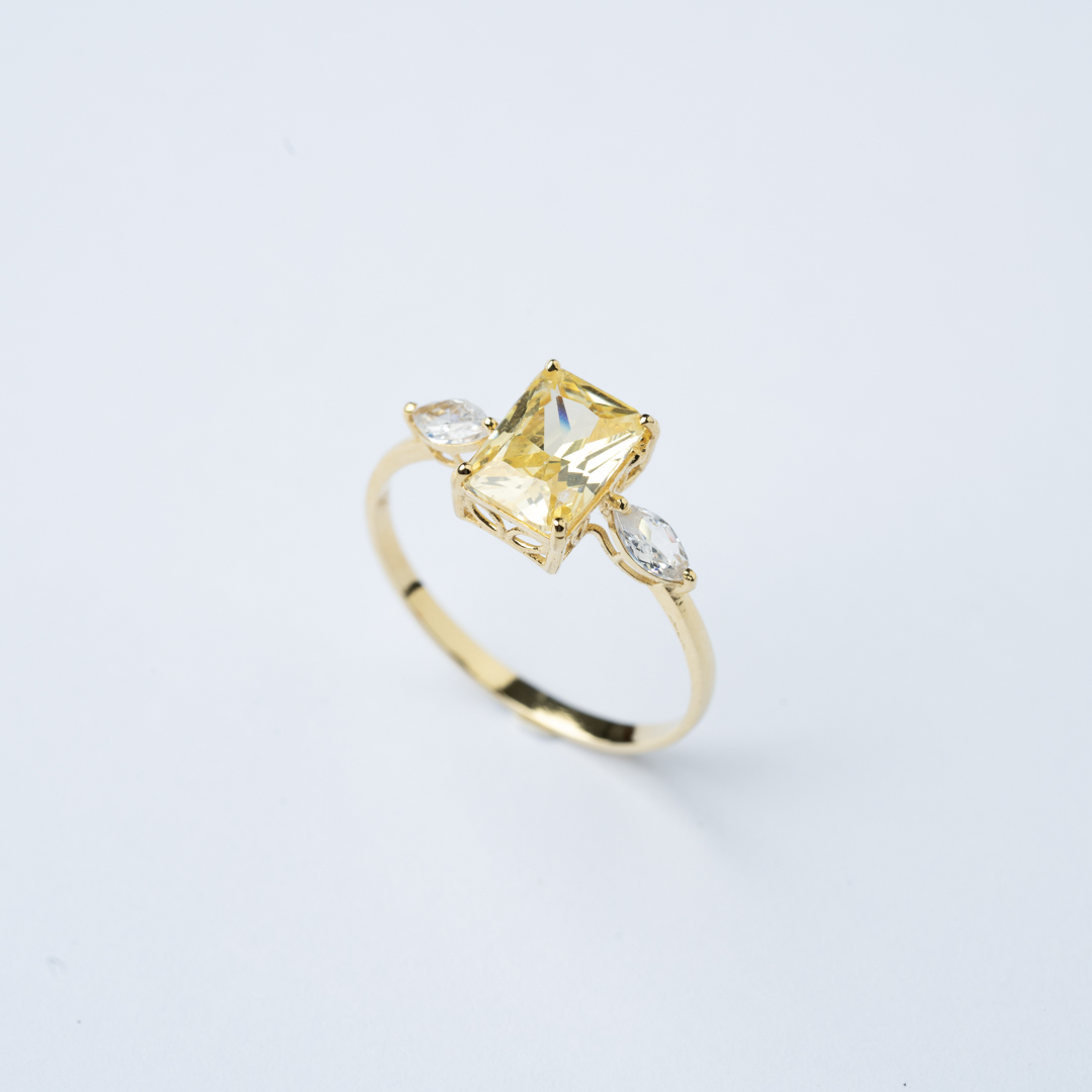  18K Gold Ring 