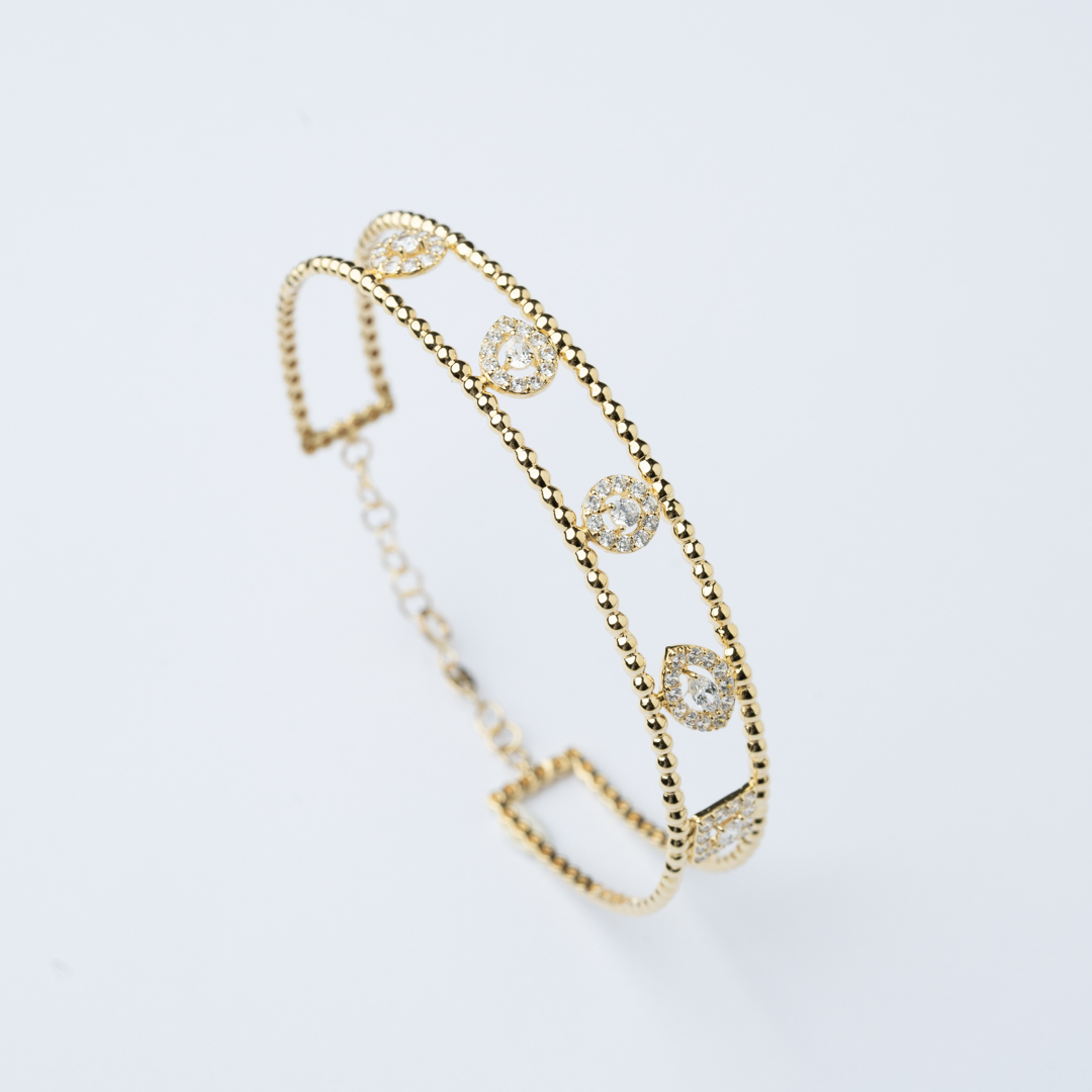  18K Gold Bangle 