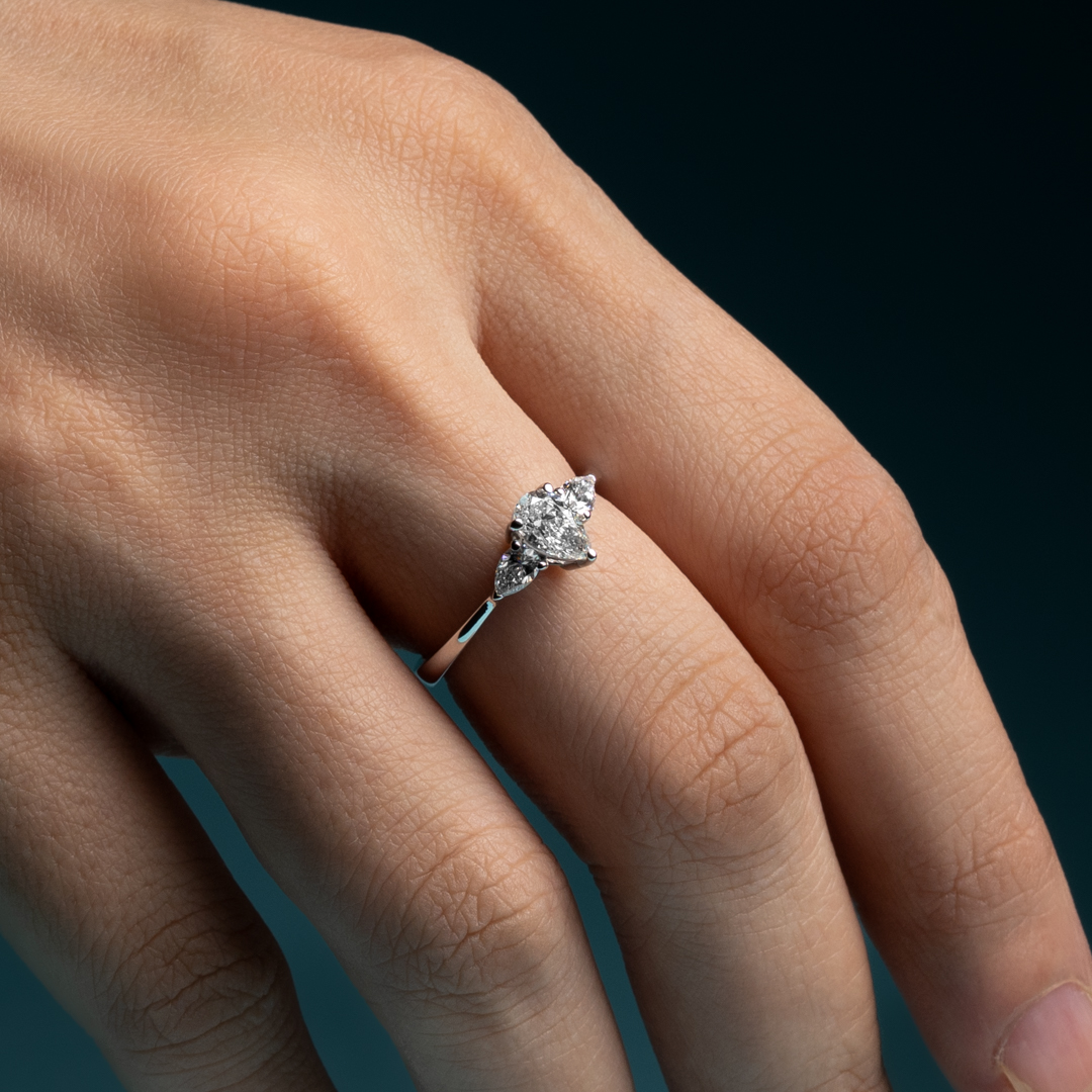 18K Diamond Ring 