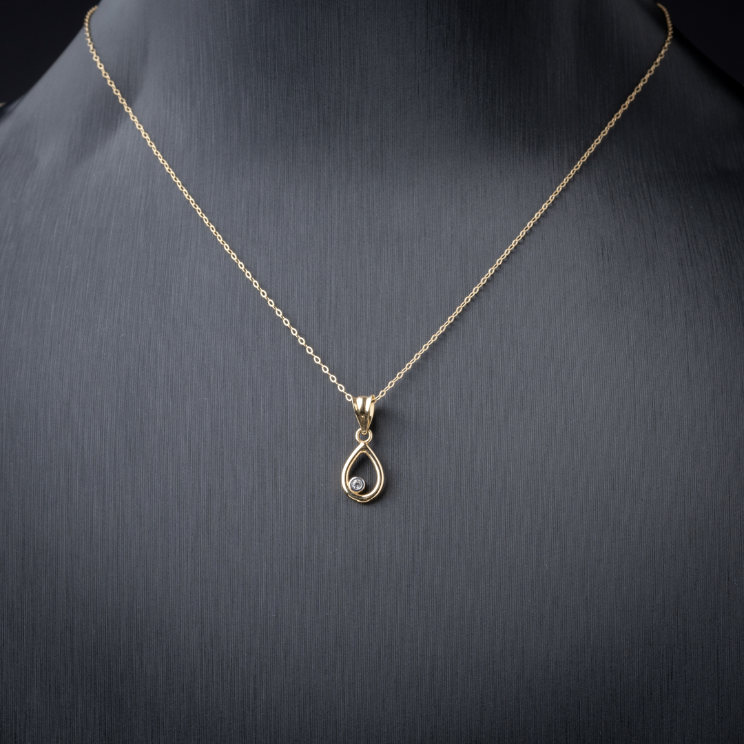  18K Gold Necklace 