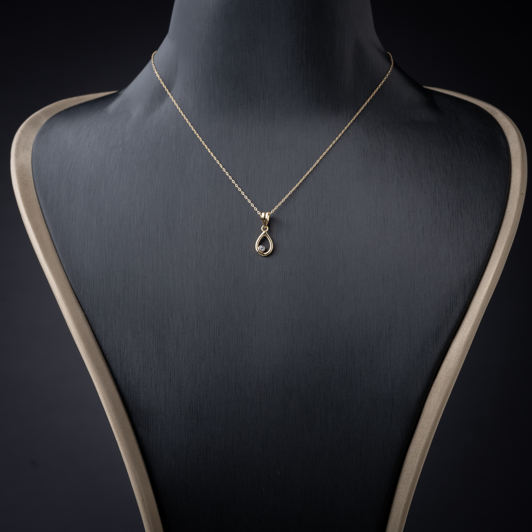  18K Gold Necklace 