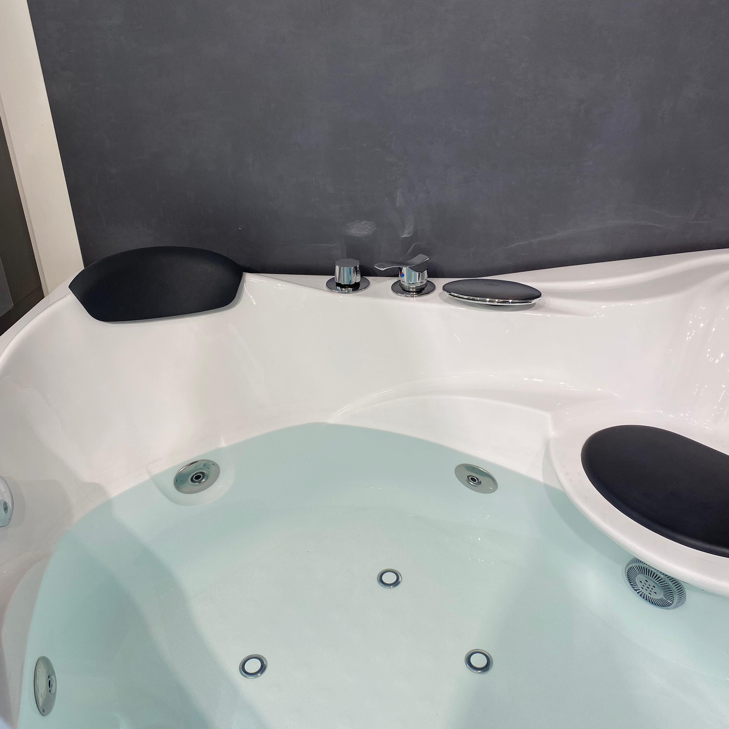  جاكوزي فيركو فاخر زاوية ابيض مقاس VERCO 150*150 cm 