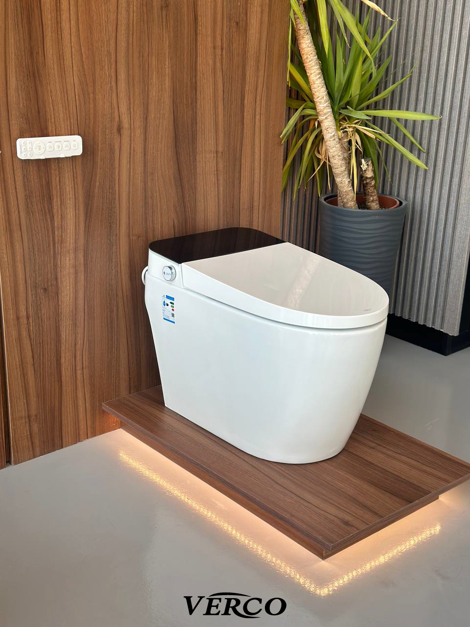 Smart Electronic Toilet with Remote Control – VERCO 25–30 cm 