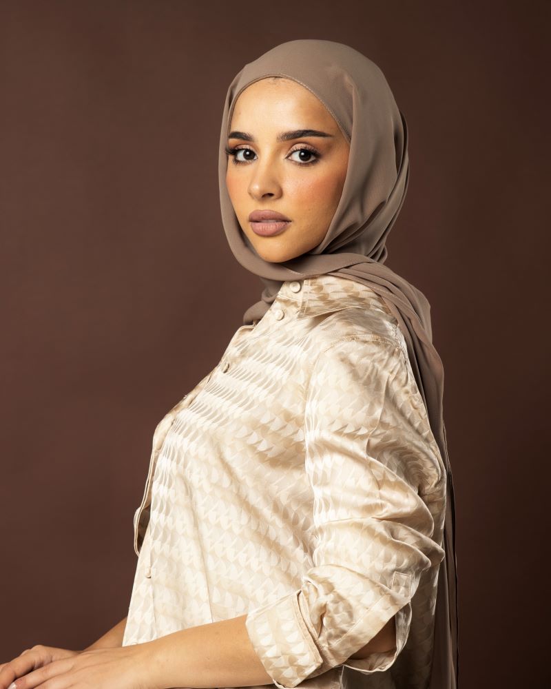 Brown بني