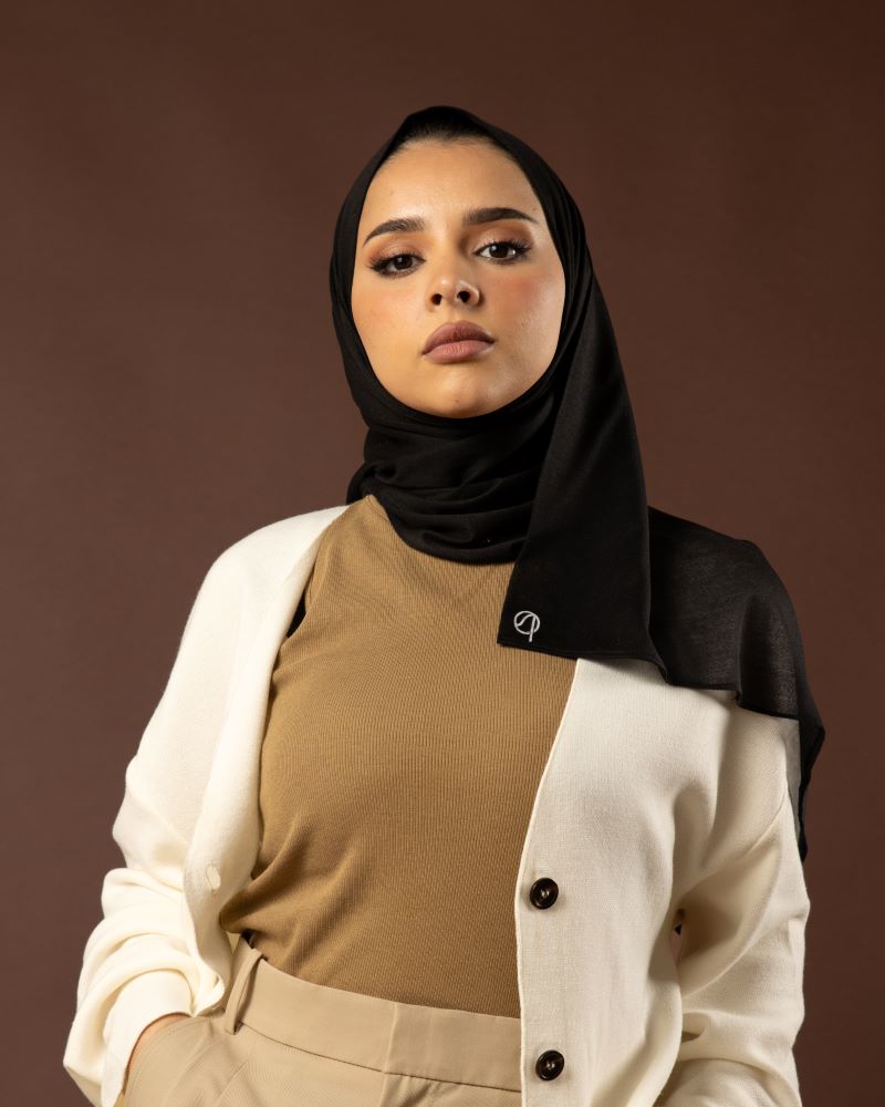 Black أسود