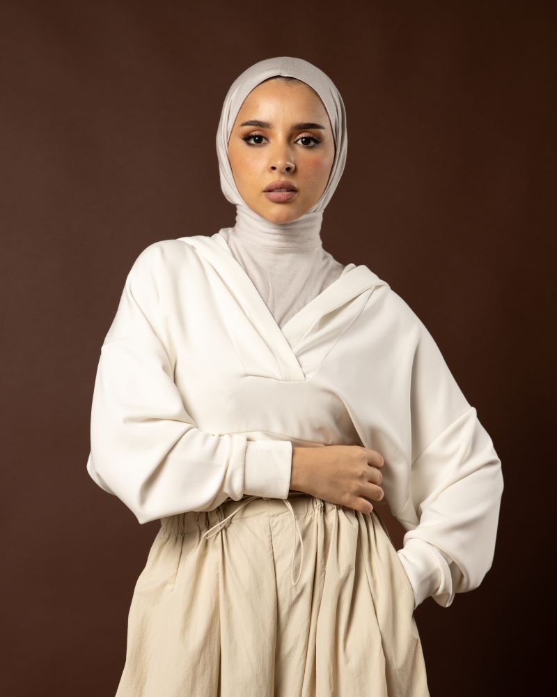 Grey رمادي