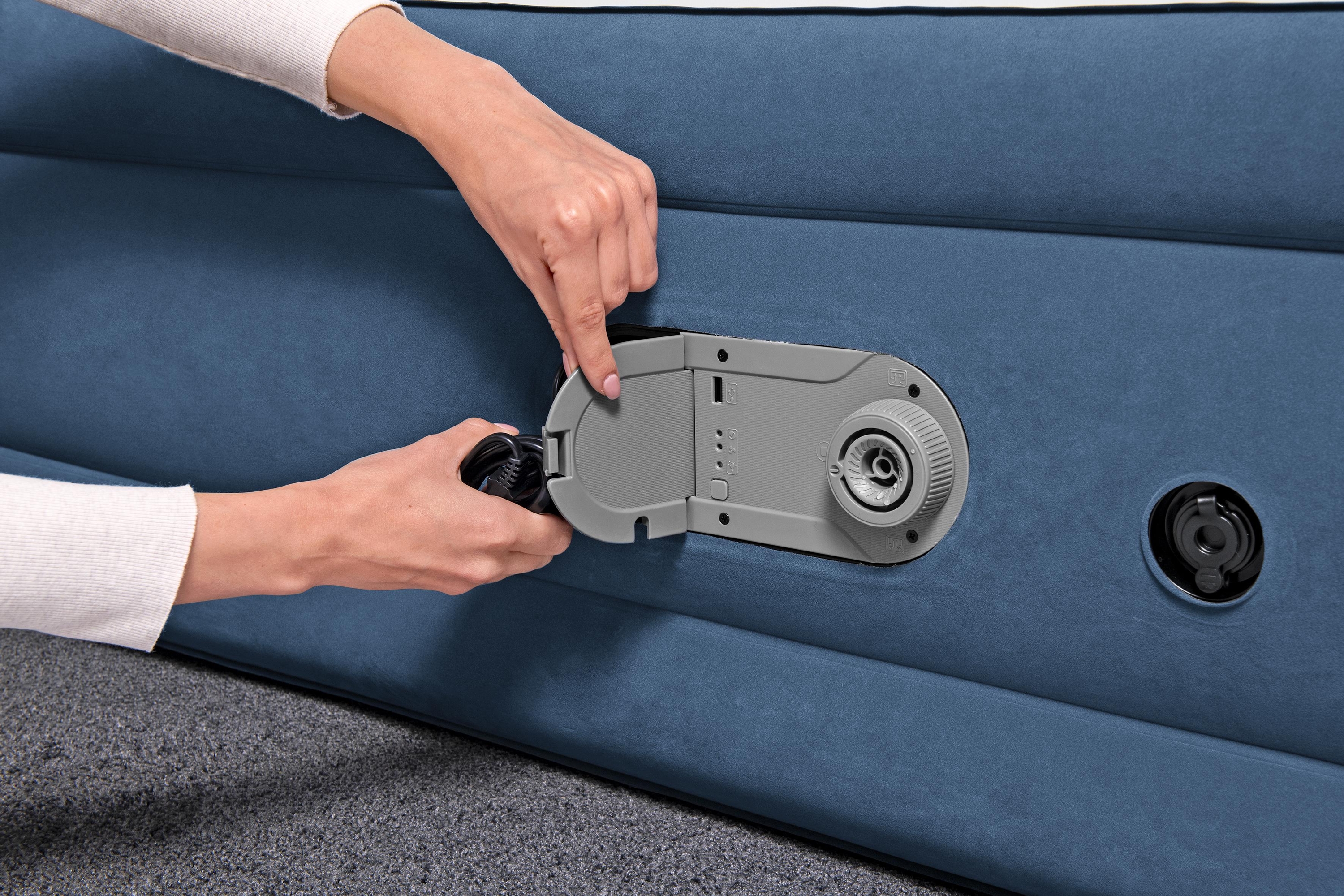  'BESTWAY AlwayzAire Airbed Queen Built-in Dual Pump 203cm x 152cm x 46cm  26-67624 