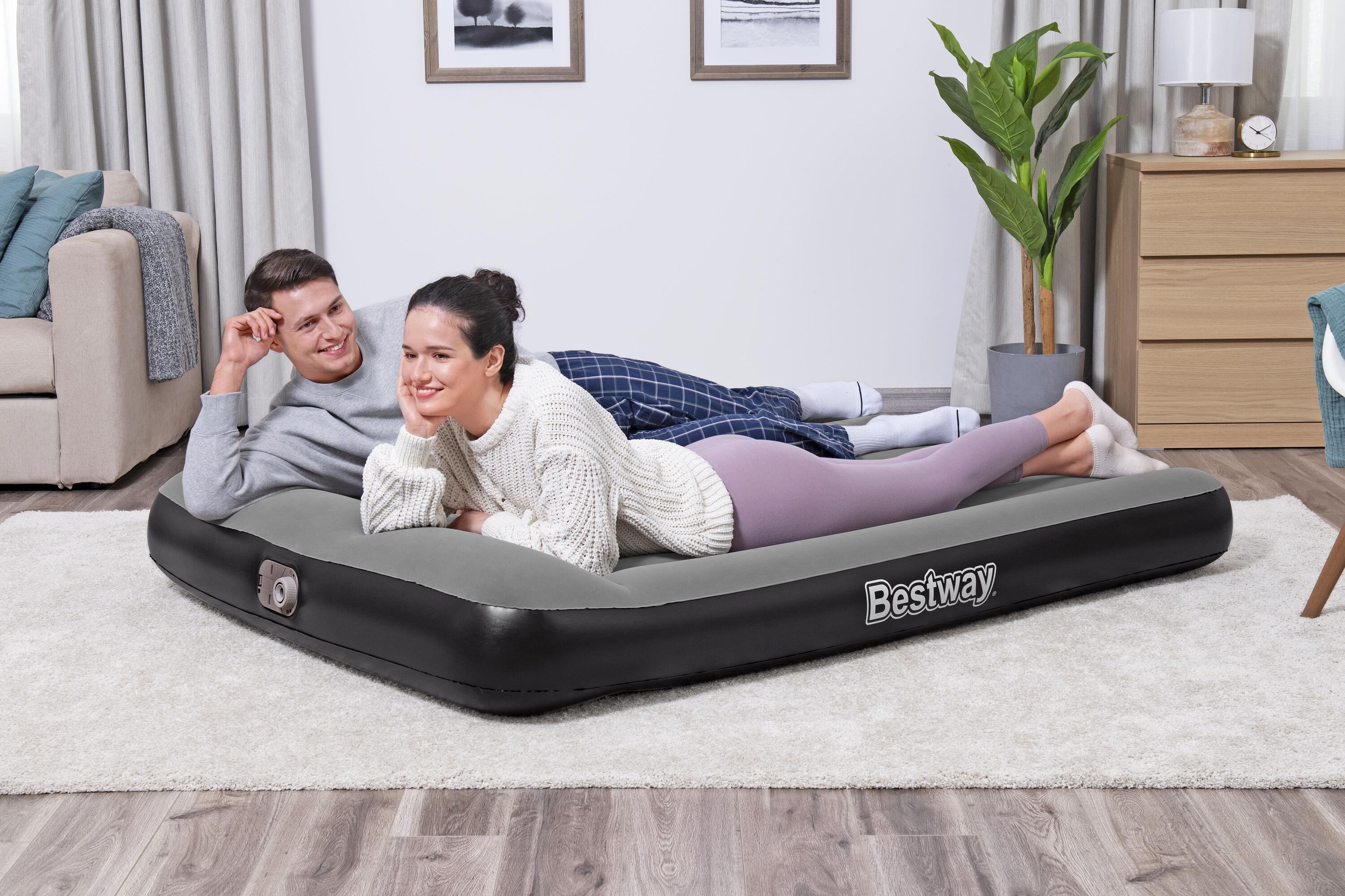  Bestway 1.91M X 1.37M X 30Cm Tritech Airbed Full Built-In Ac Pump 26-67462 