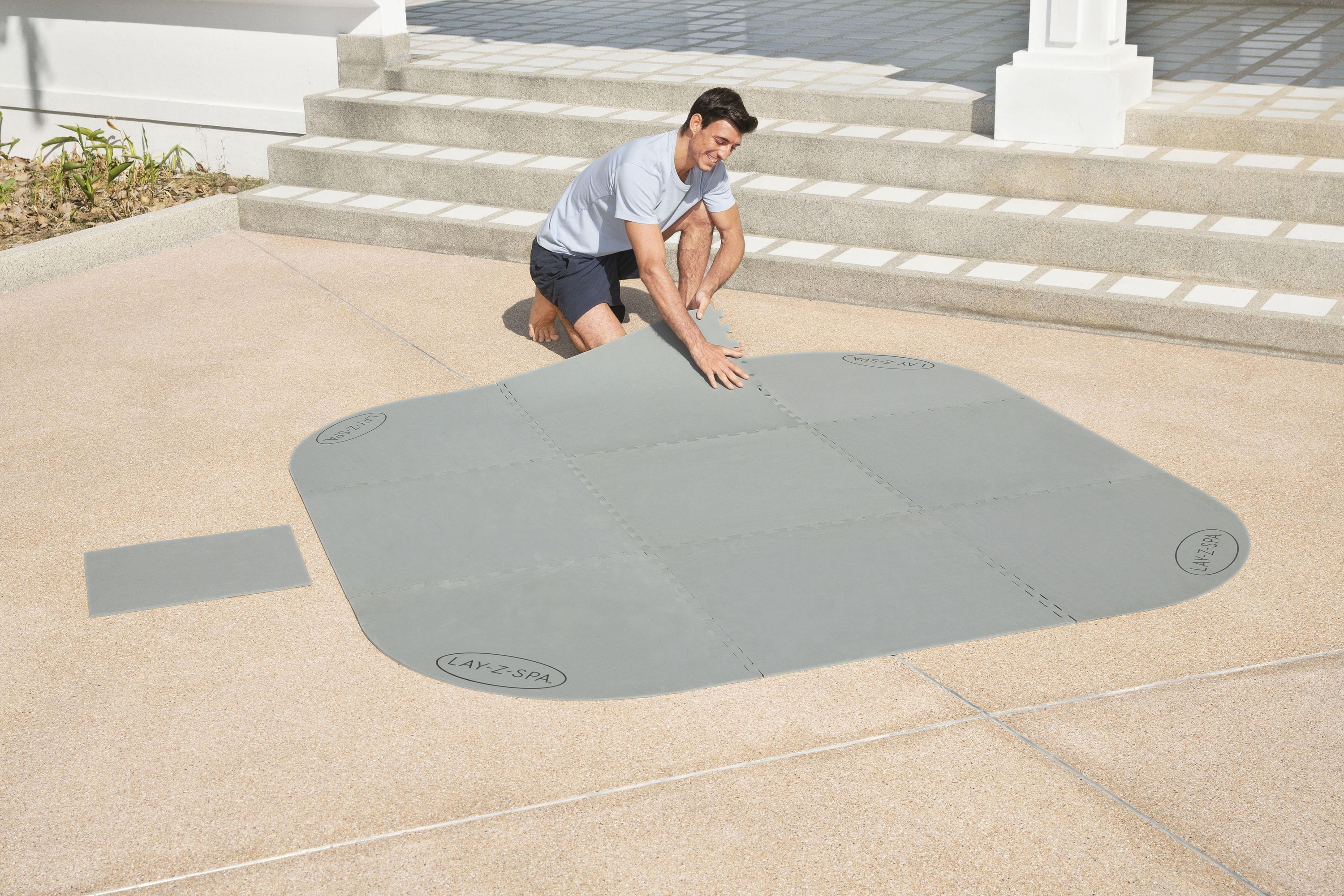  ليزي سبا  فرشة أرضية حماية للجاكوزي 2.16m x 2.16m 26-60309 